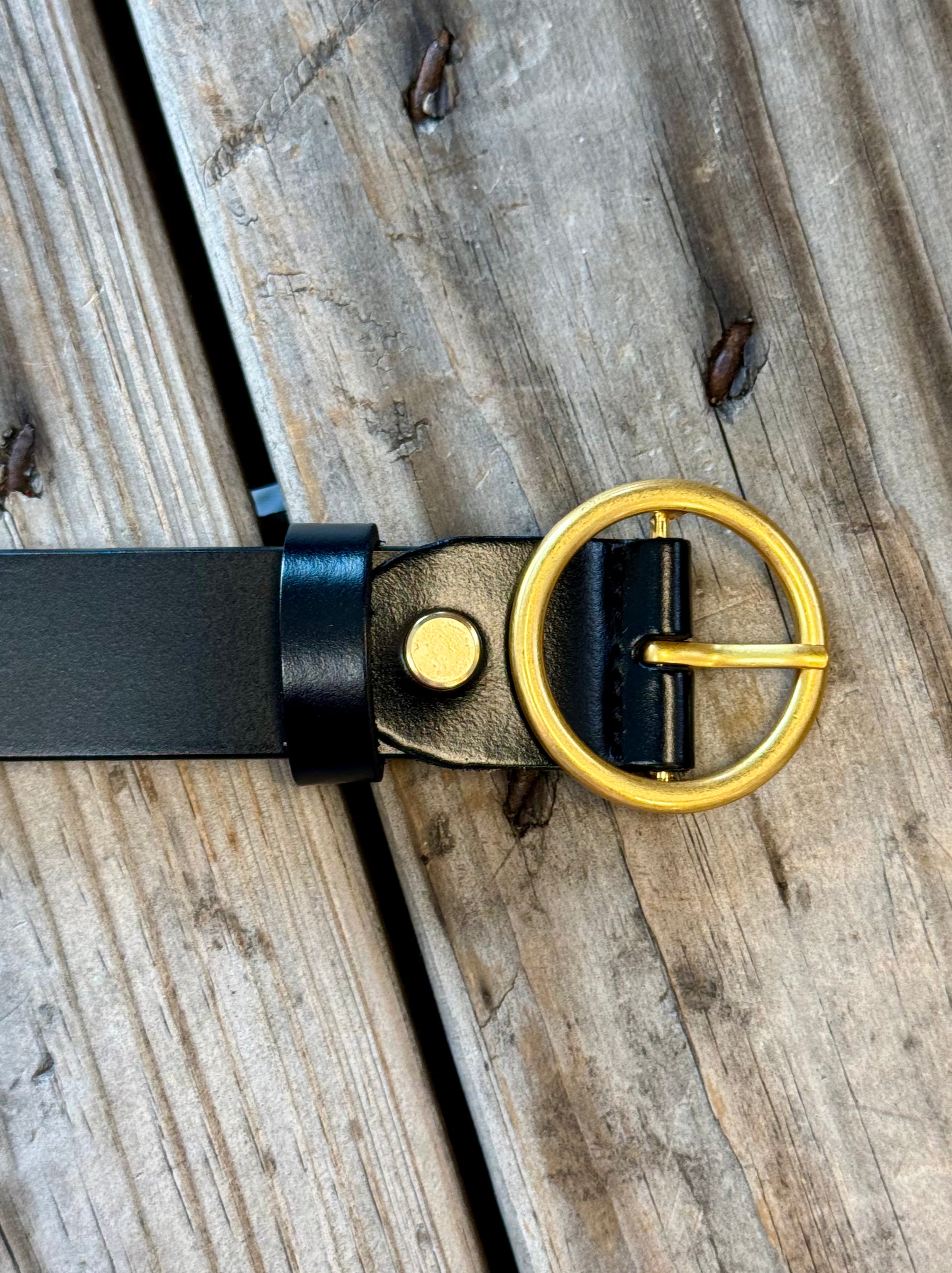 Hoop Buckle Belt-Black-Belts-Fame-The Silo Boutique, Women's Fashion Boutique Located in Warren and Grand Forks North Dakota