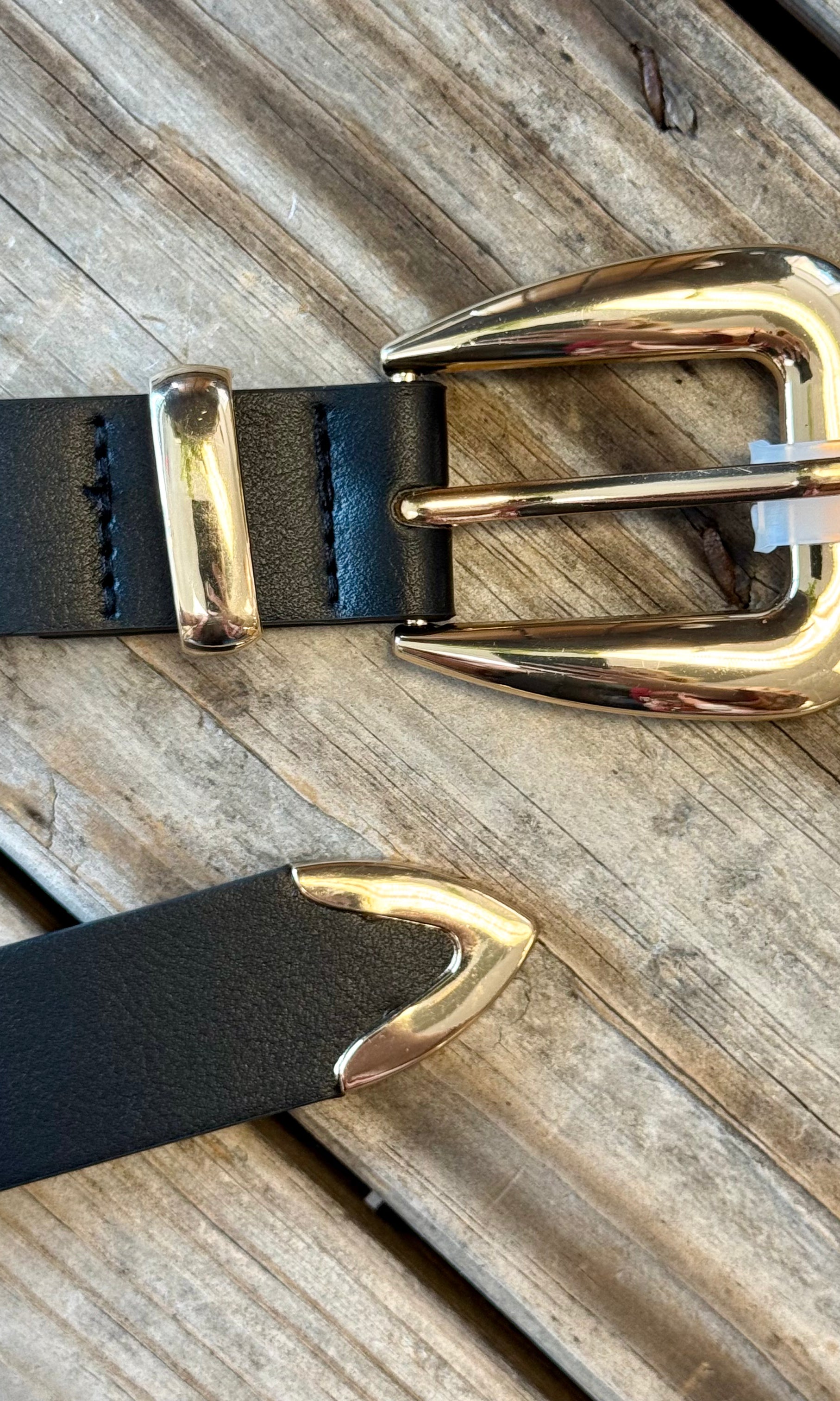 Black Belt with Gold Buckle-Belts-Fame-The Silo Boutique, Women's Fashion Boutique Located in Warren and Grand Forks North Dakota