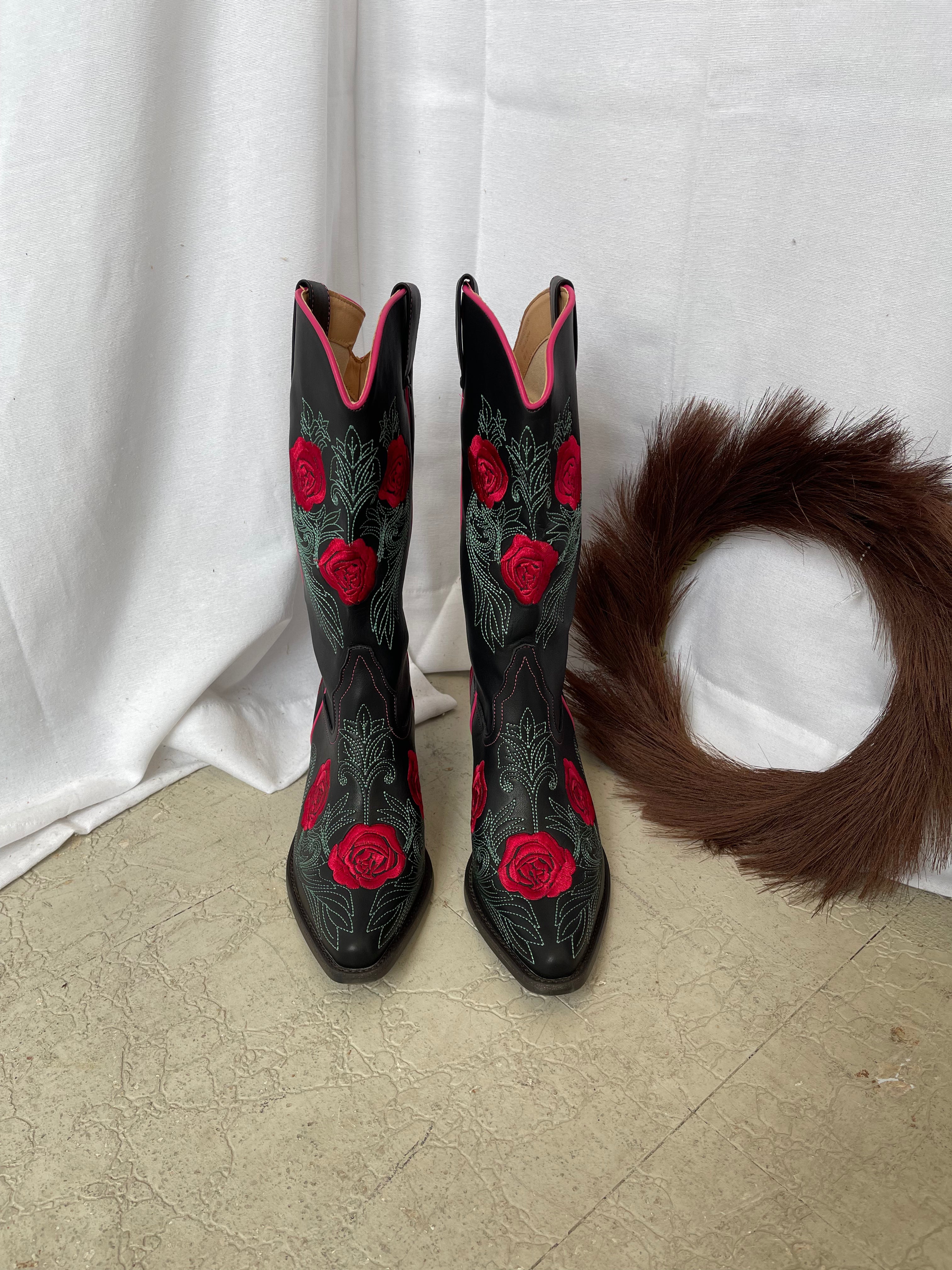 MiiM Cali Boot-Black Floral-Boots-miracle mile-The Silo Boutique, Women's Fashion Boutique Located in Warren and Grand Forks North Dakota