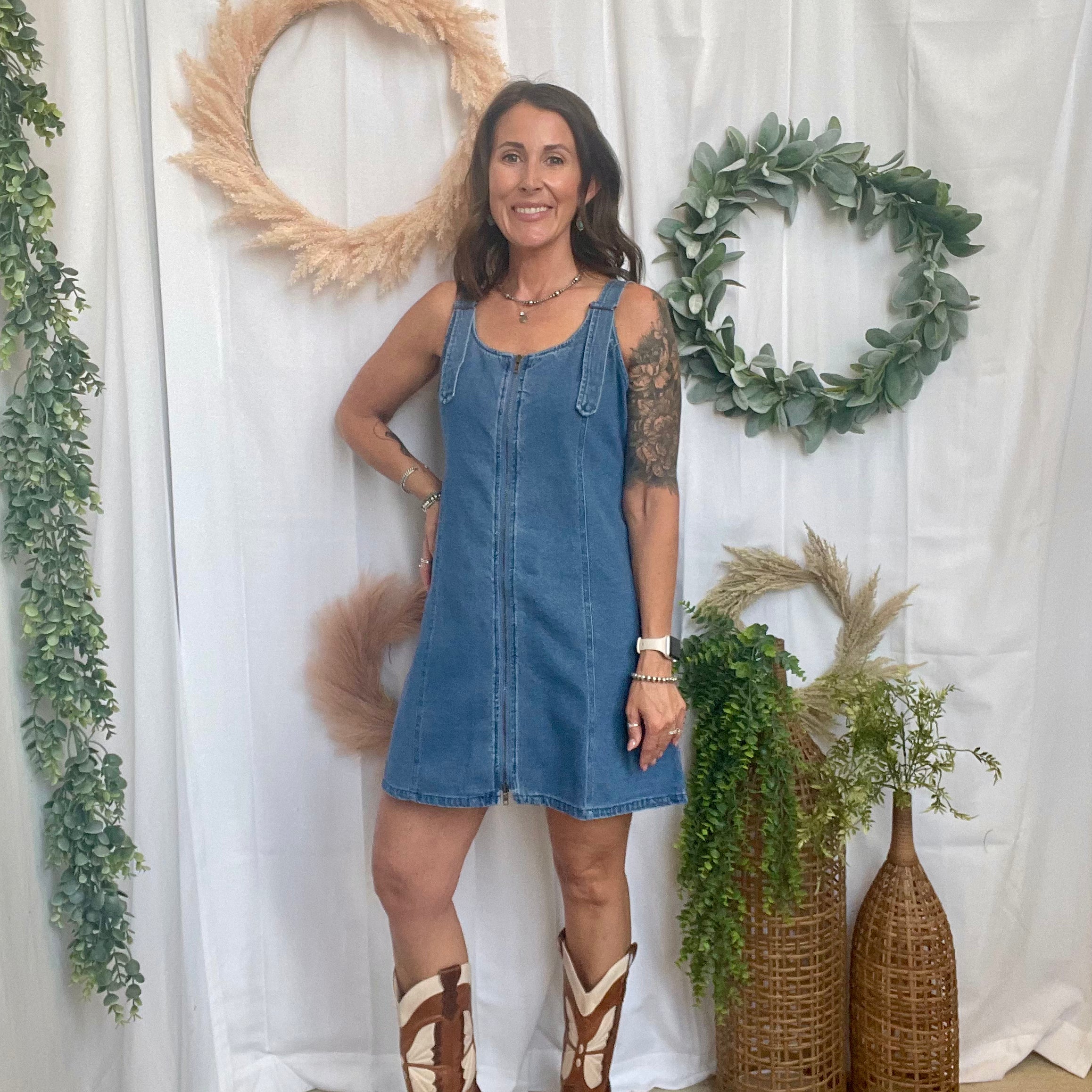 Rae Denim Dress-Dresses-Doe and Rae-The Silo Boutique, Women's Fashion Boutique Located in Warren and Grand Forks North Dakota
