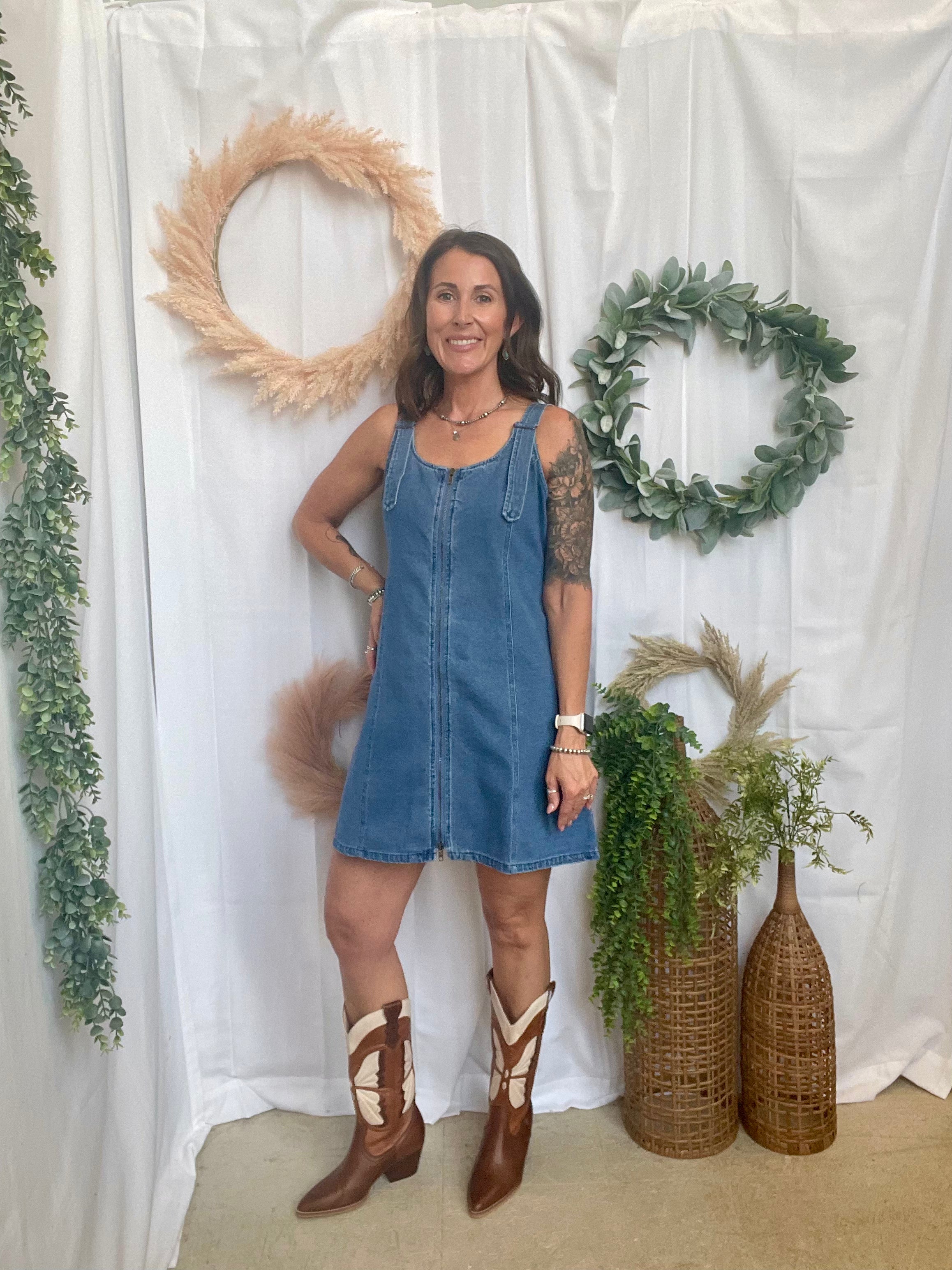 Rae Denim Dress-Dresses-Doe and Rae-The Silo Boutique, Women's Fashion Boutique Located in Warren and Grand Forks North Dakota
