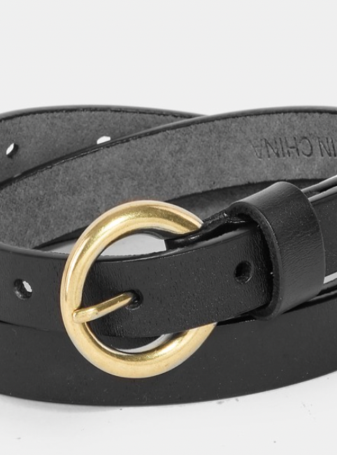 Black Round Buckle Leather Belt-Belts-Fame-The Silo Boutique, Women's Fashion Boutique Located in Warren and Grand Forks North Dakota