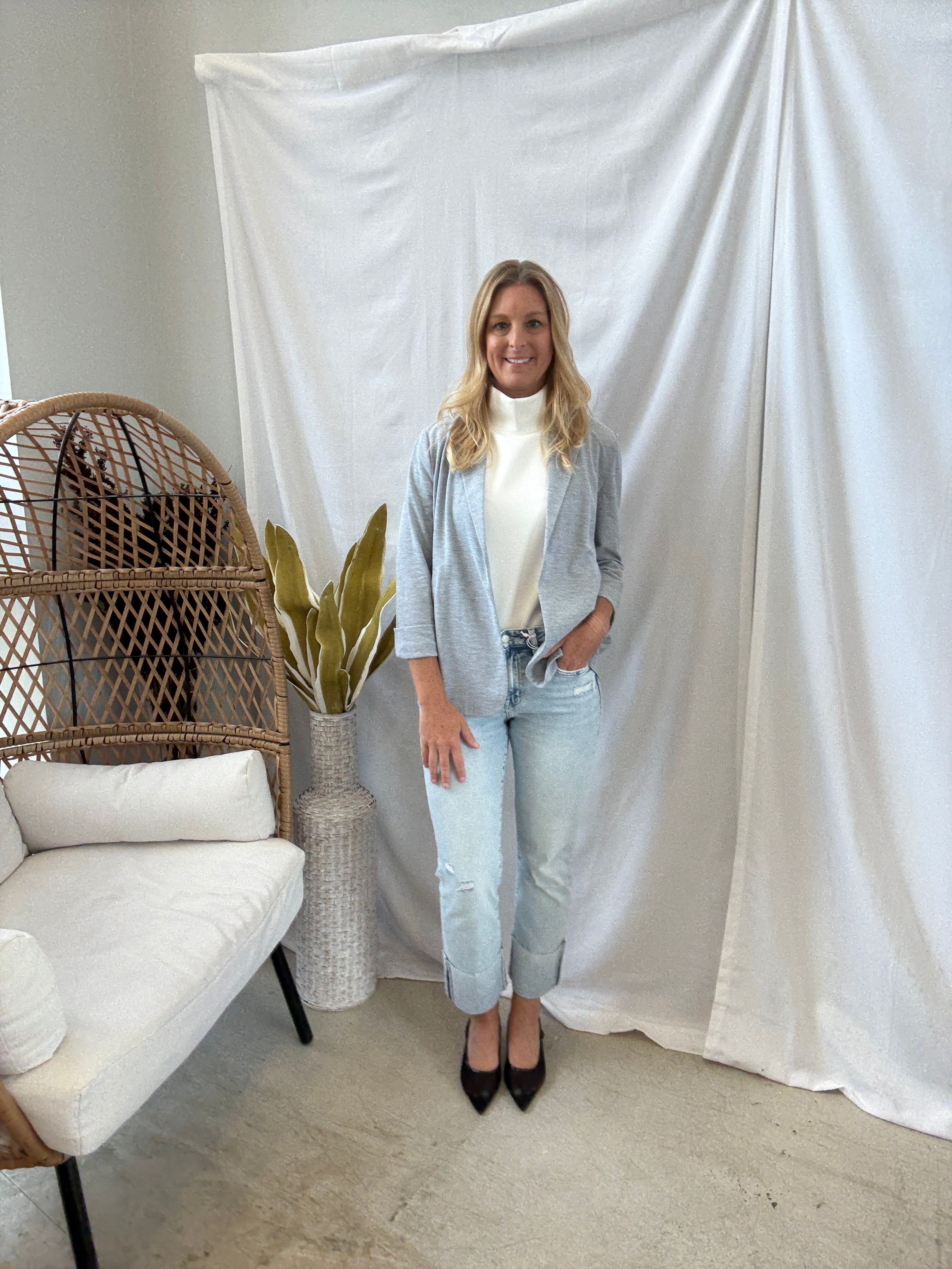 Vervet Wow Straight Crop Jeans-Jeans-vervet-The Silo Boutique, Women's Fashion Boutique Located in Warren and Grand Forks North Dakota