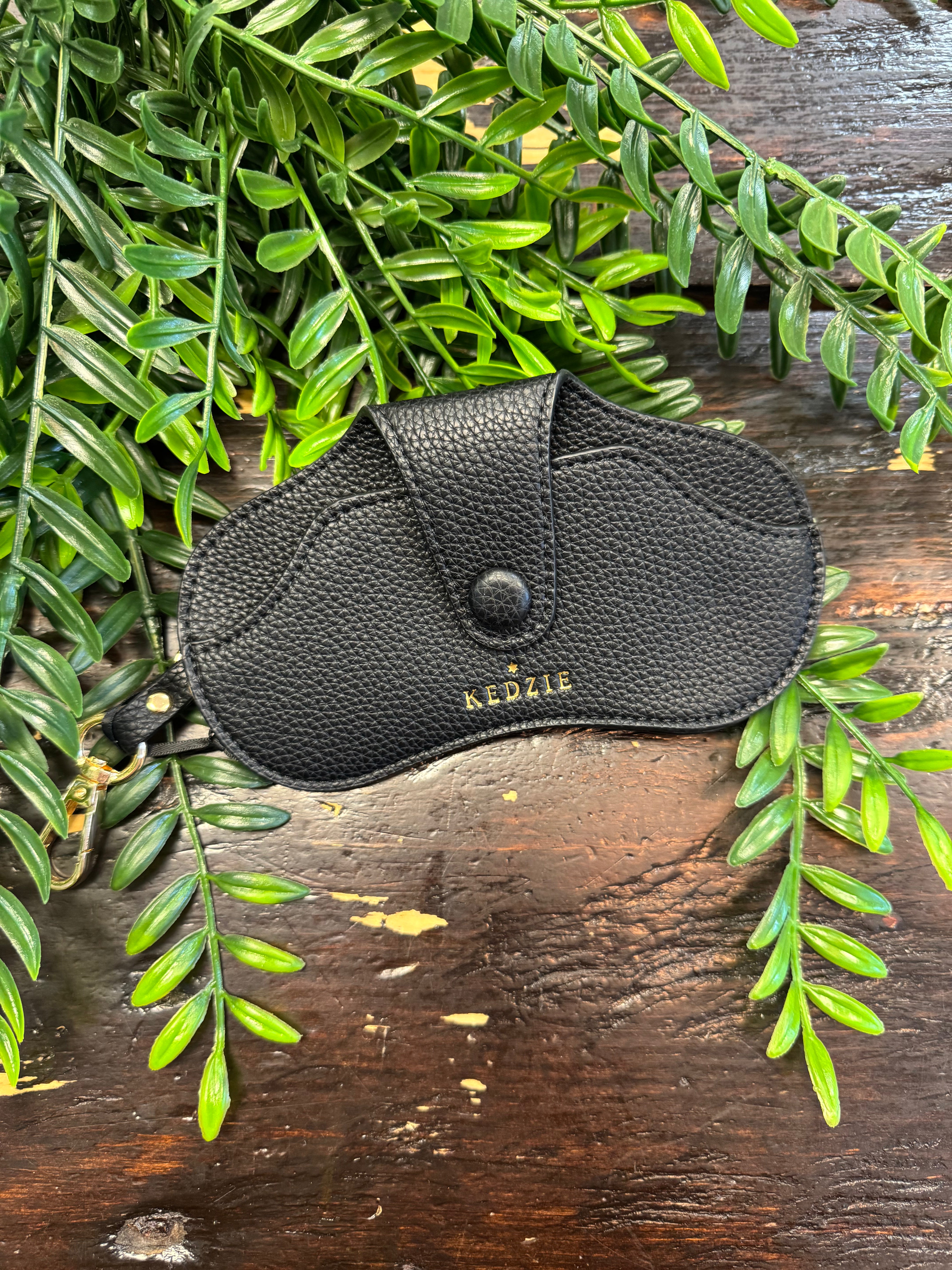 Kedzie Eclipse Sunglass Case-Black-Sunglasses-dm-The Silo Boutique, Women's Fashion Boutique Located in Warren and Grand Forks North Dakota