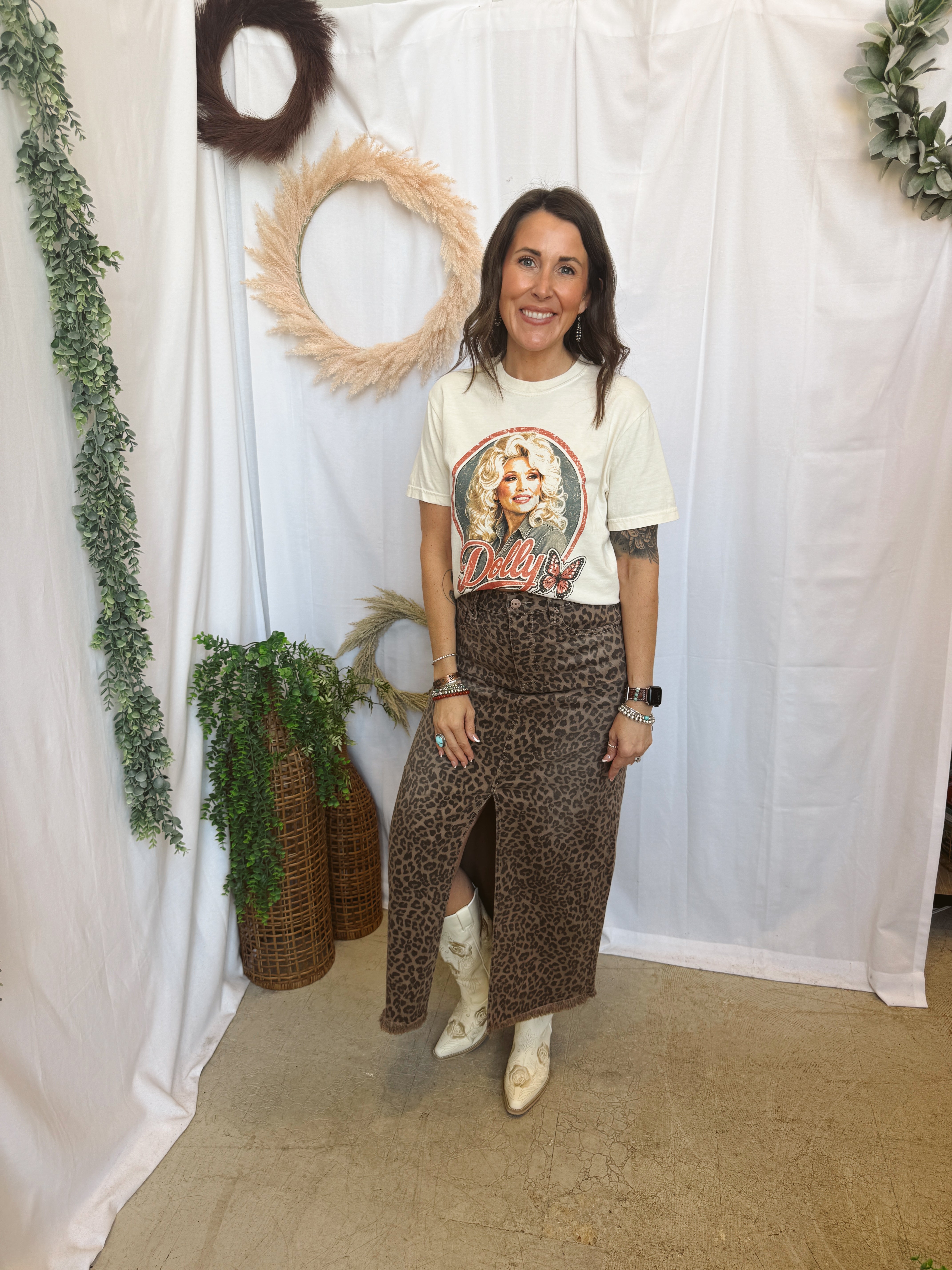 Dolly Vintage Face Tee-Ivory-Graphic Tees-birdies-The Silo Boutique, Women's Fashion Boutique Located in Warren and Grand Forks North Dakota