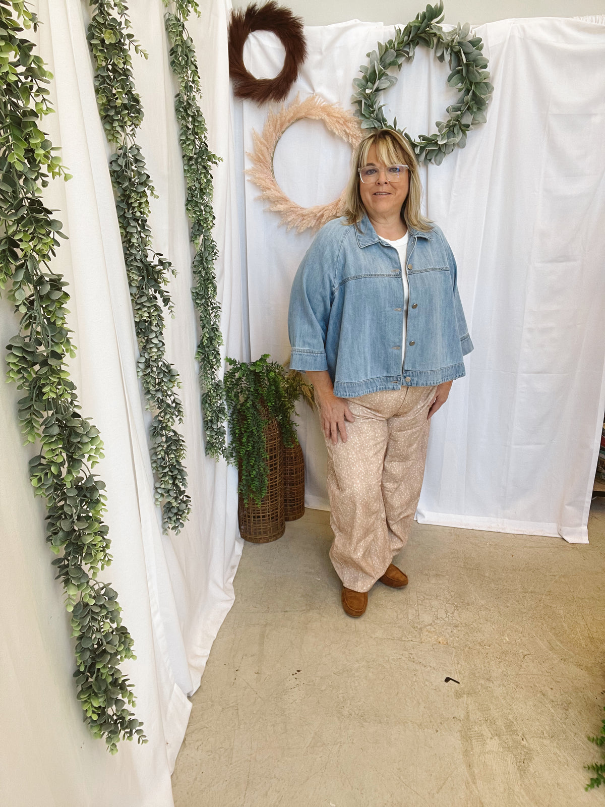 Lucy Deer Brint Barrel Jeans-Jeans-jade by jane-The Silo Boutique, Women's Fashion Boutique Located in Warren and Grand Forks North Dakota