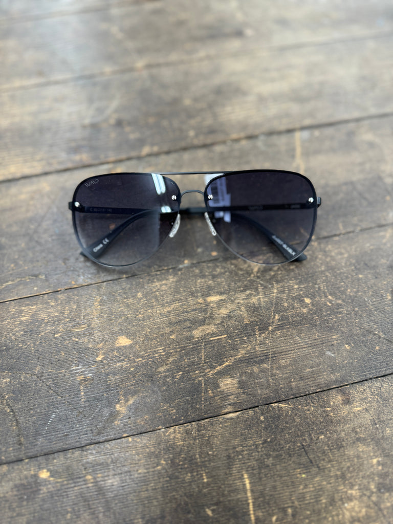WMP Gradient Black Aviator Sunglasses-Sunglasses-wmp-The Silo Boutique, Women's Fashion Boutique Located in Warren and Grand Forks North Dakota