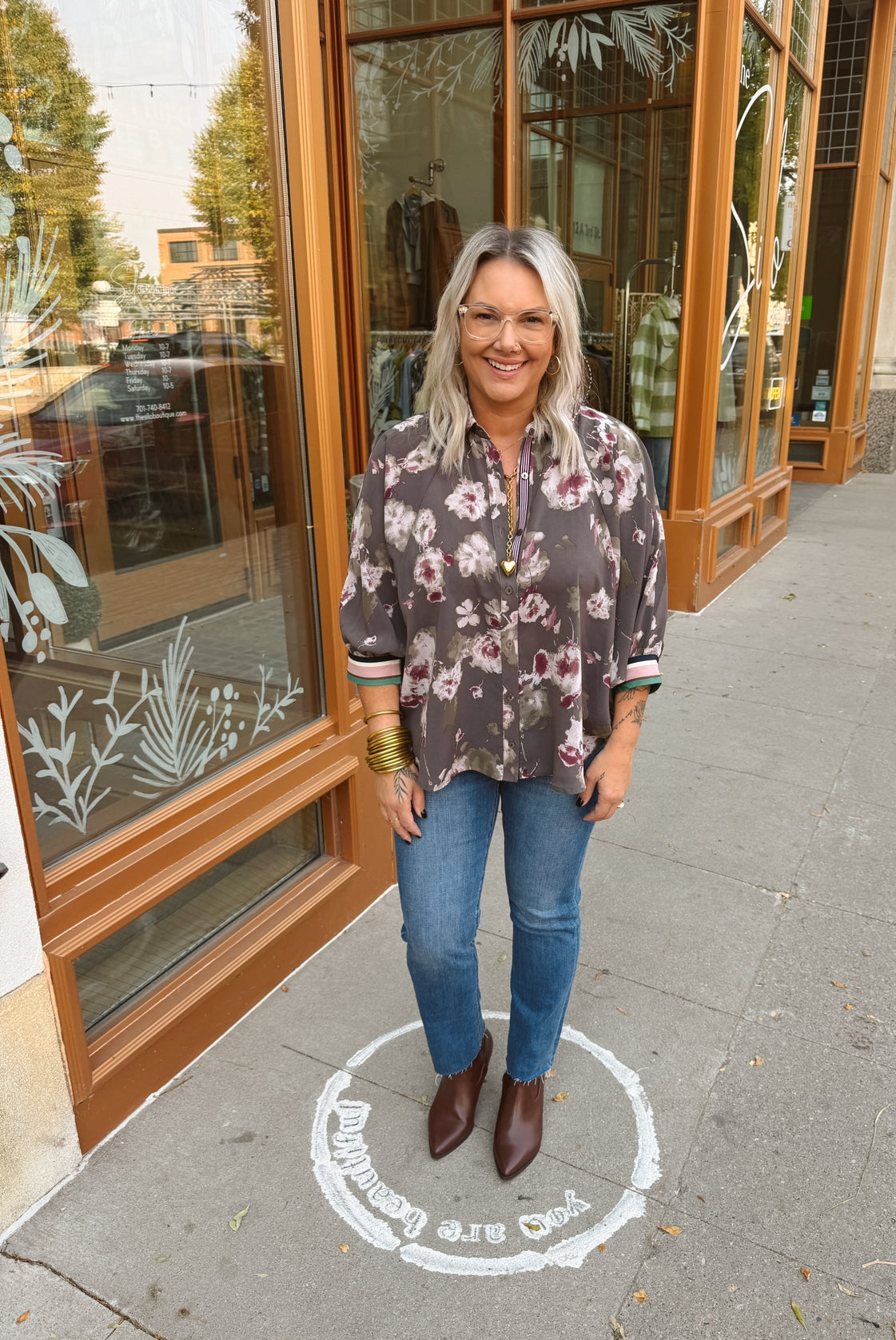 Feeling Floral Short Sleeve Top-Short Sleeve Tops-ENTRO-The Silo Boutique, Women's Fashion Boutique Located in Warren and Grand Forks North Dakota