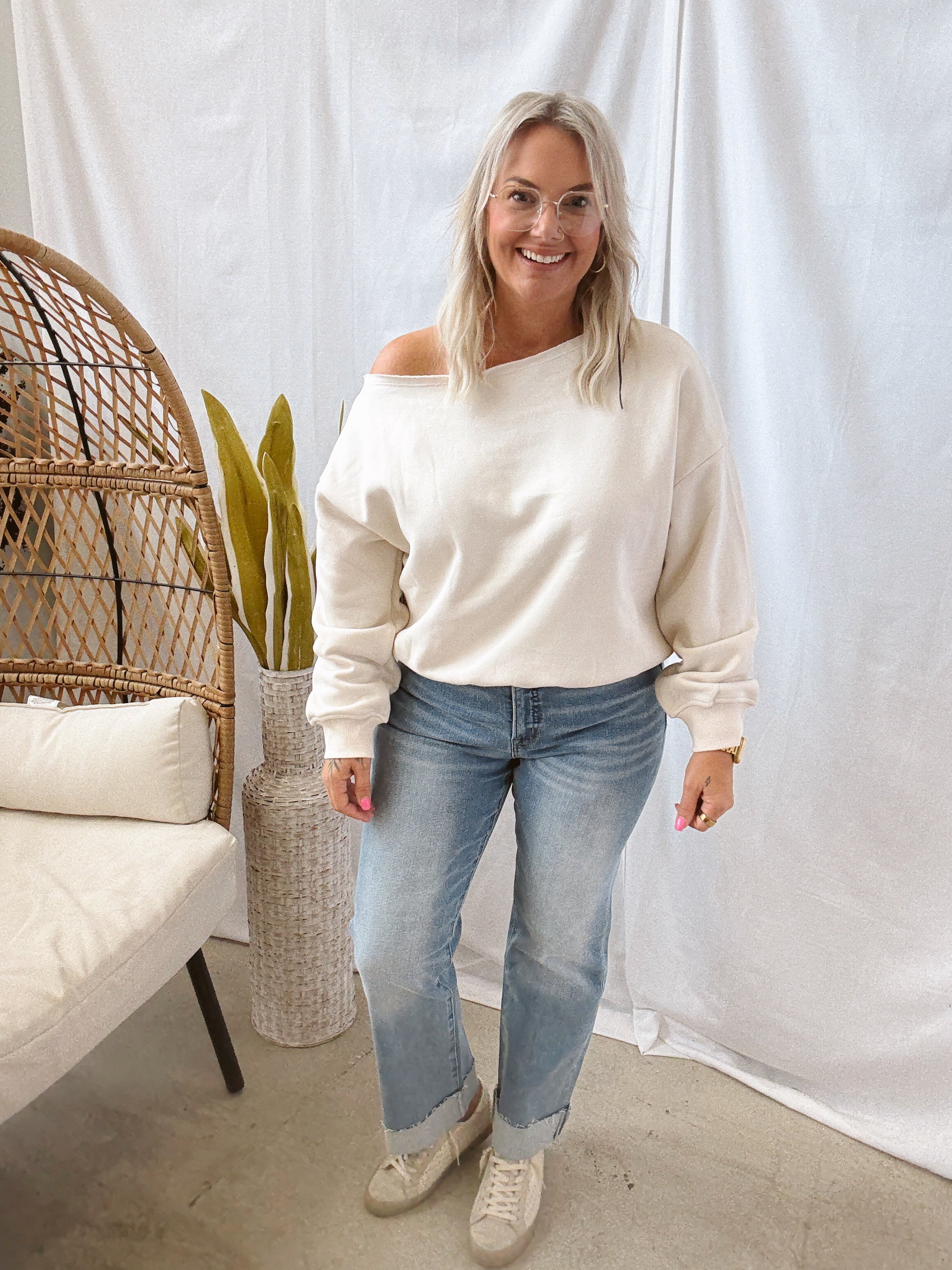 Mica Queen Bee Jeans-Jeans-mica-The Silo Boutique, Women's Fashion Boutique Located in Warren and Grand Forks North Dakota