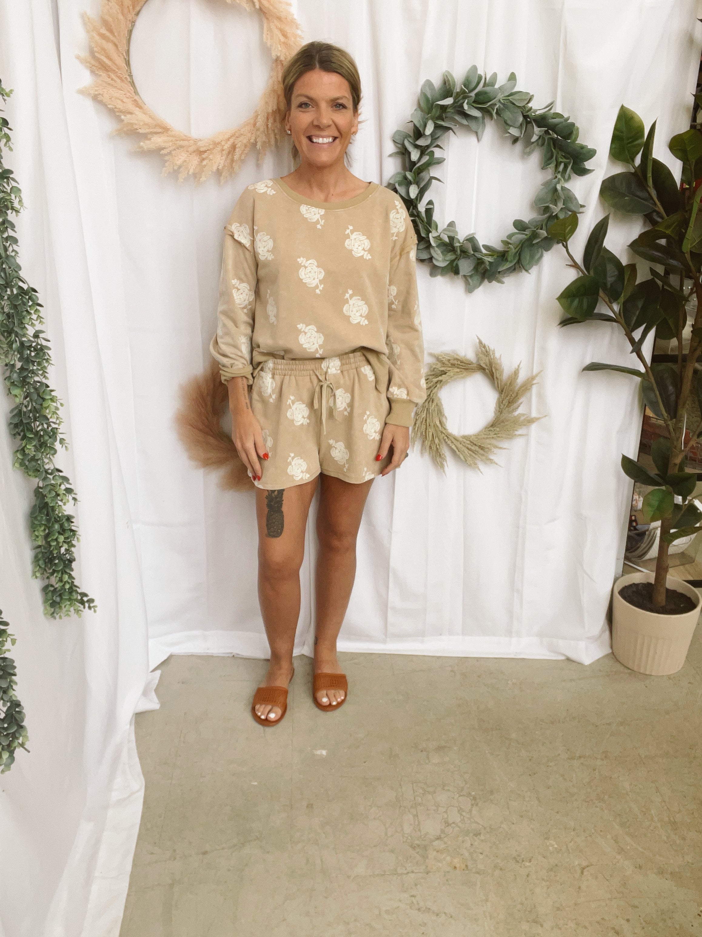 Mel Embroidered Shorts-Shorts-mystree-The Silo Boutique, Women's Fashion Boutique Located in Warren and Grand Forks North Dakota