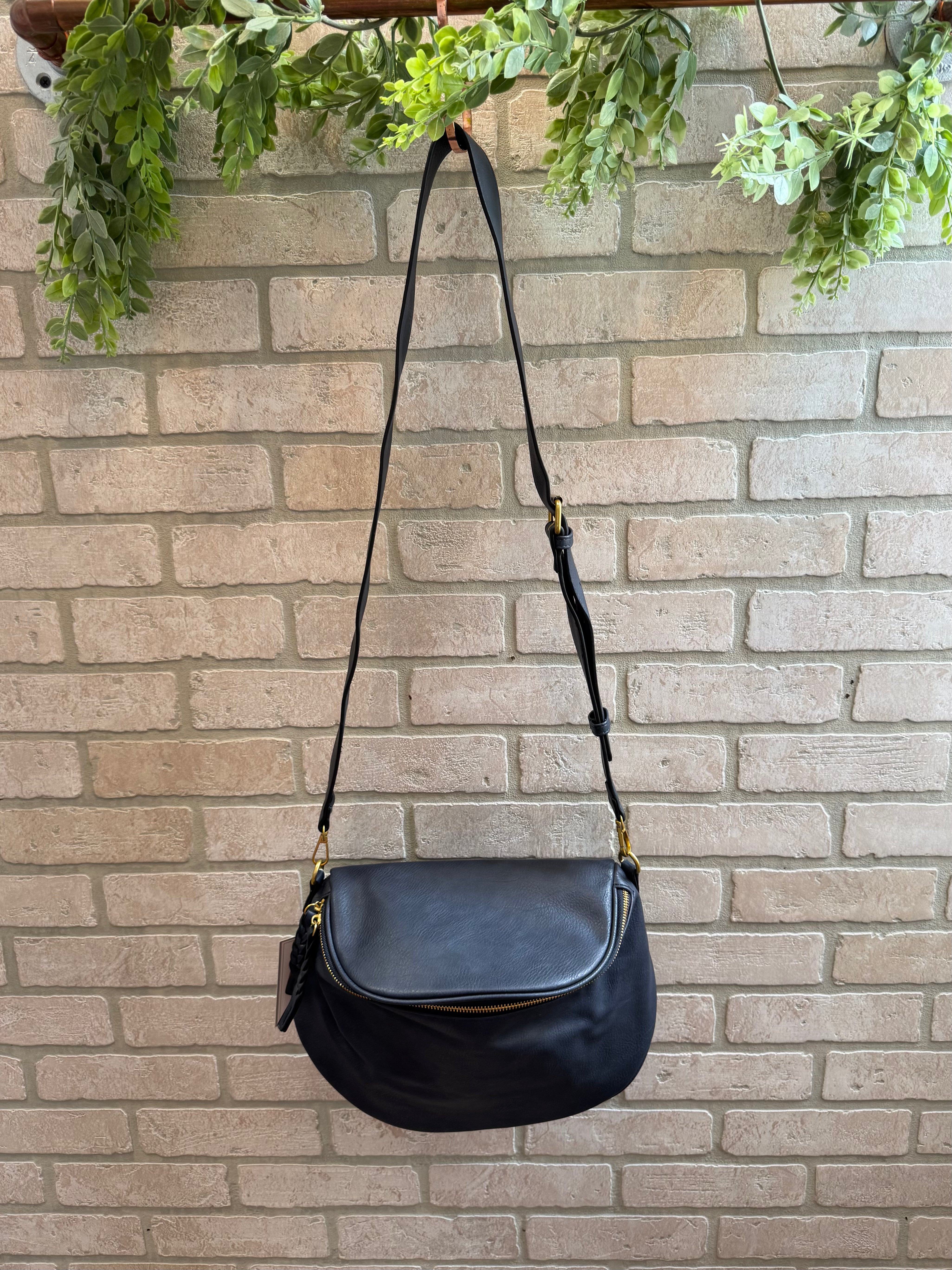 Jen and Co The Megan Purse-Navy-Crossbody Purses-Jen and Co-The Silo Boutique, Women's Fashion Boutique Located in Warren and Grand Forks North Dakota