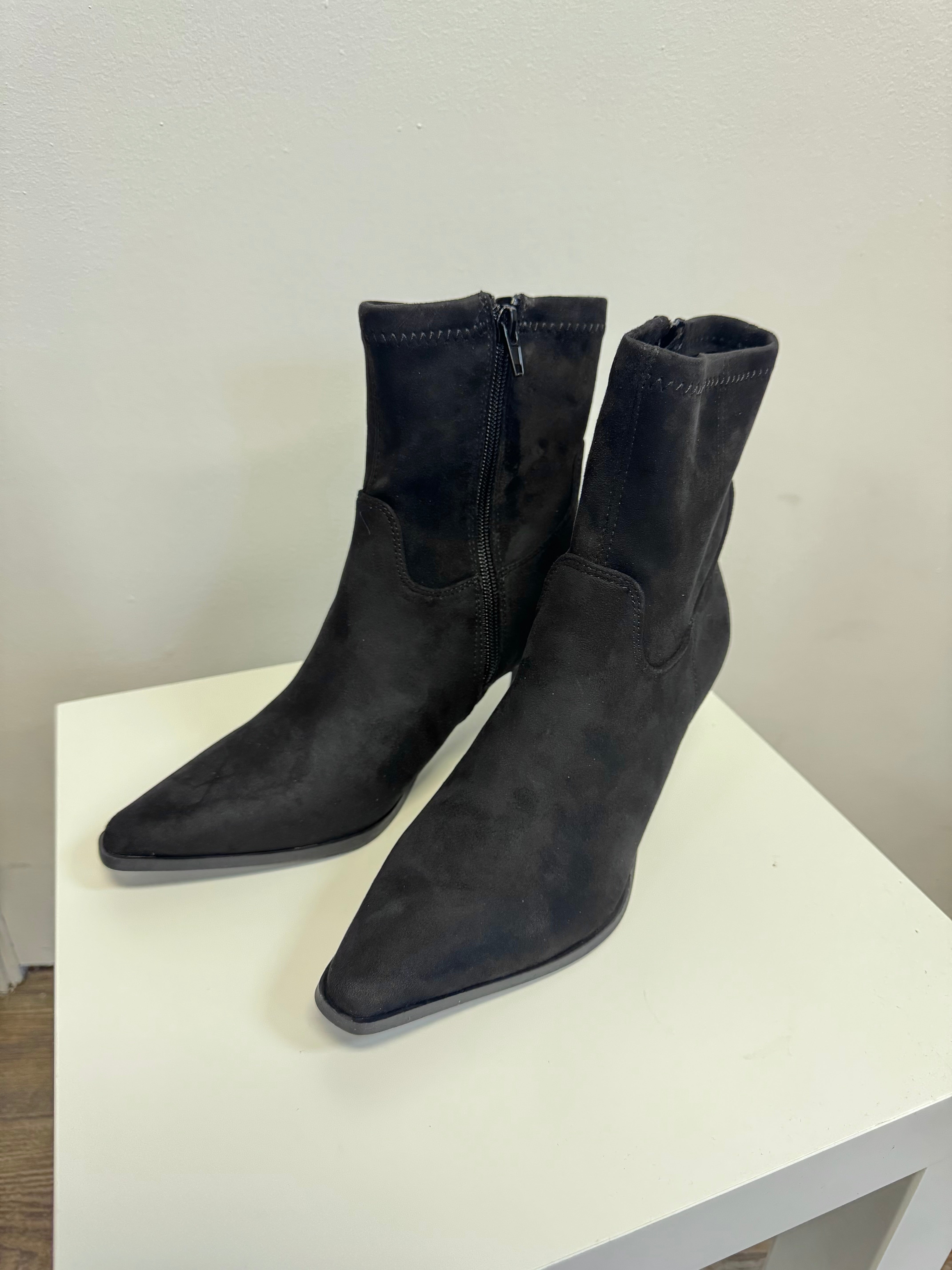 MIA Aletta Boot-Black-Boots-MIA-The Silo Boutique, Women's Fashion Boutique Located in Warren and Grand Forks North Dakota