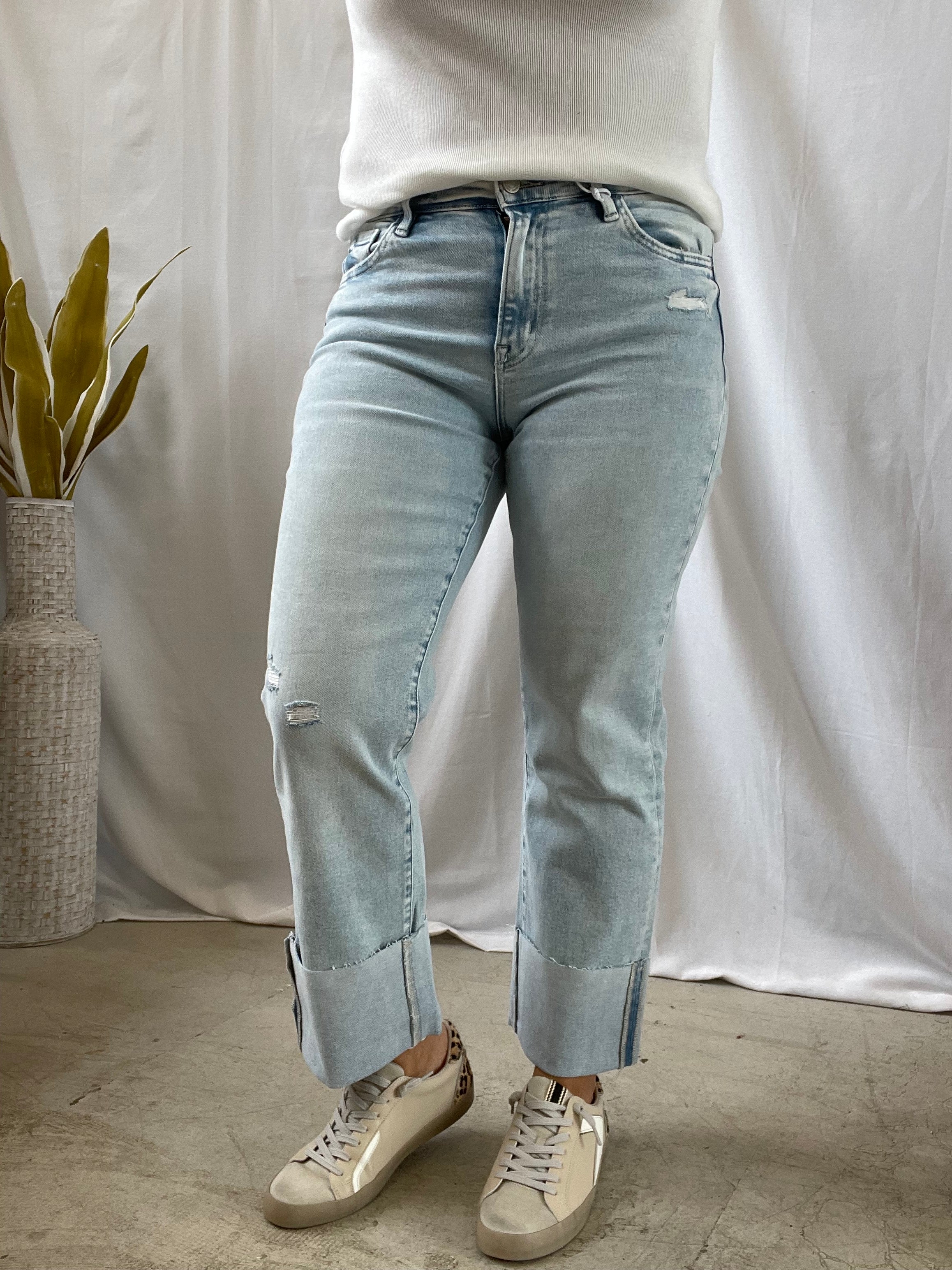 Vervet Wow Straight Crop Jeans-Jeans-vervet-The Silo Boutique, Women's Fashion Boutique Located in Warren and Grand Forks North Dakota