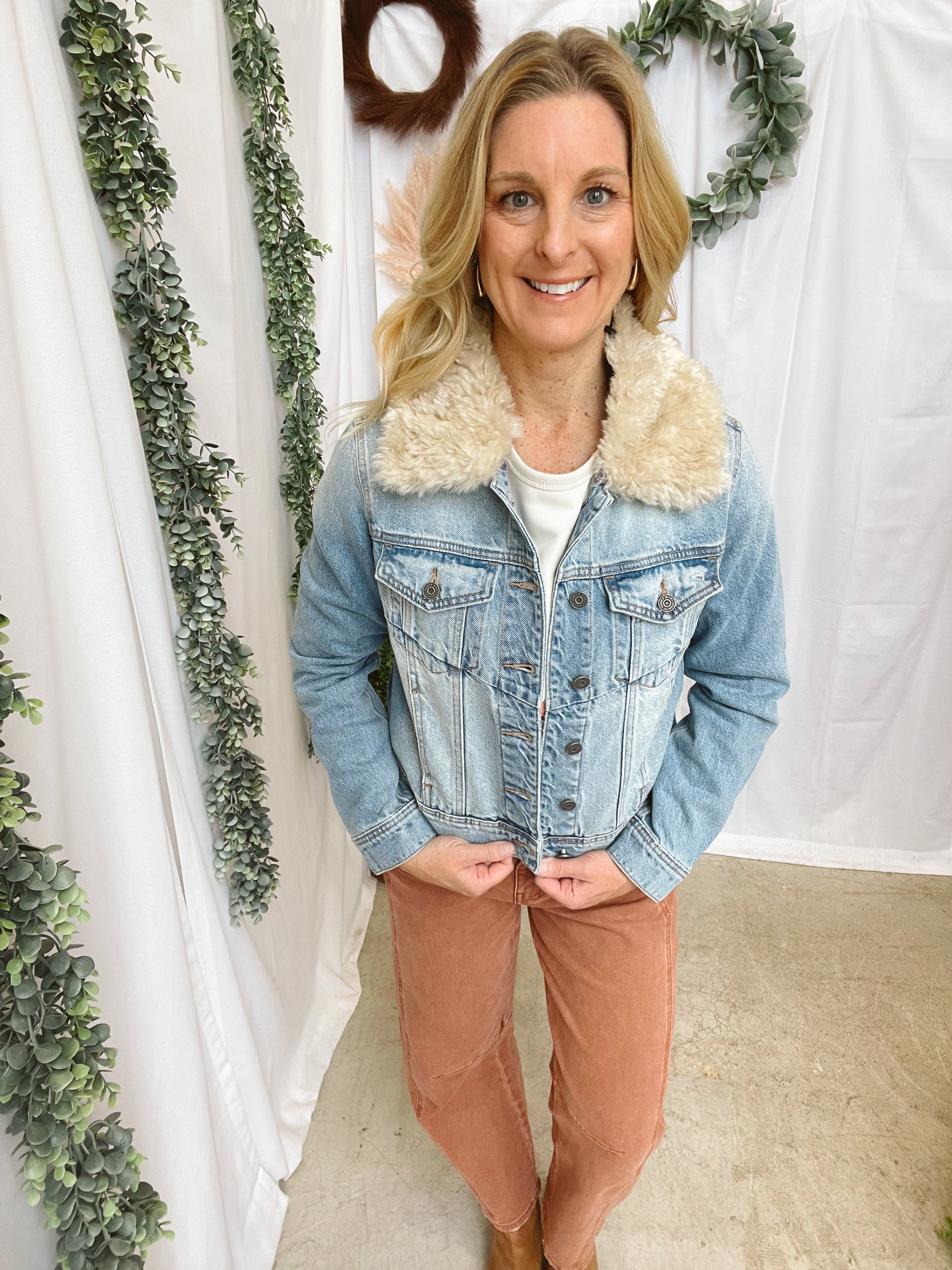 Hidden Fur Collar Denim Jacket-Coats & Jackets-Hidden-The Silo Boutique, Women's Fashion Boutique Located in Warren and Grand Forks North Dakota
