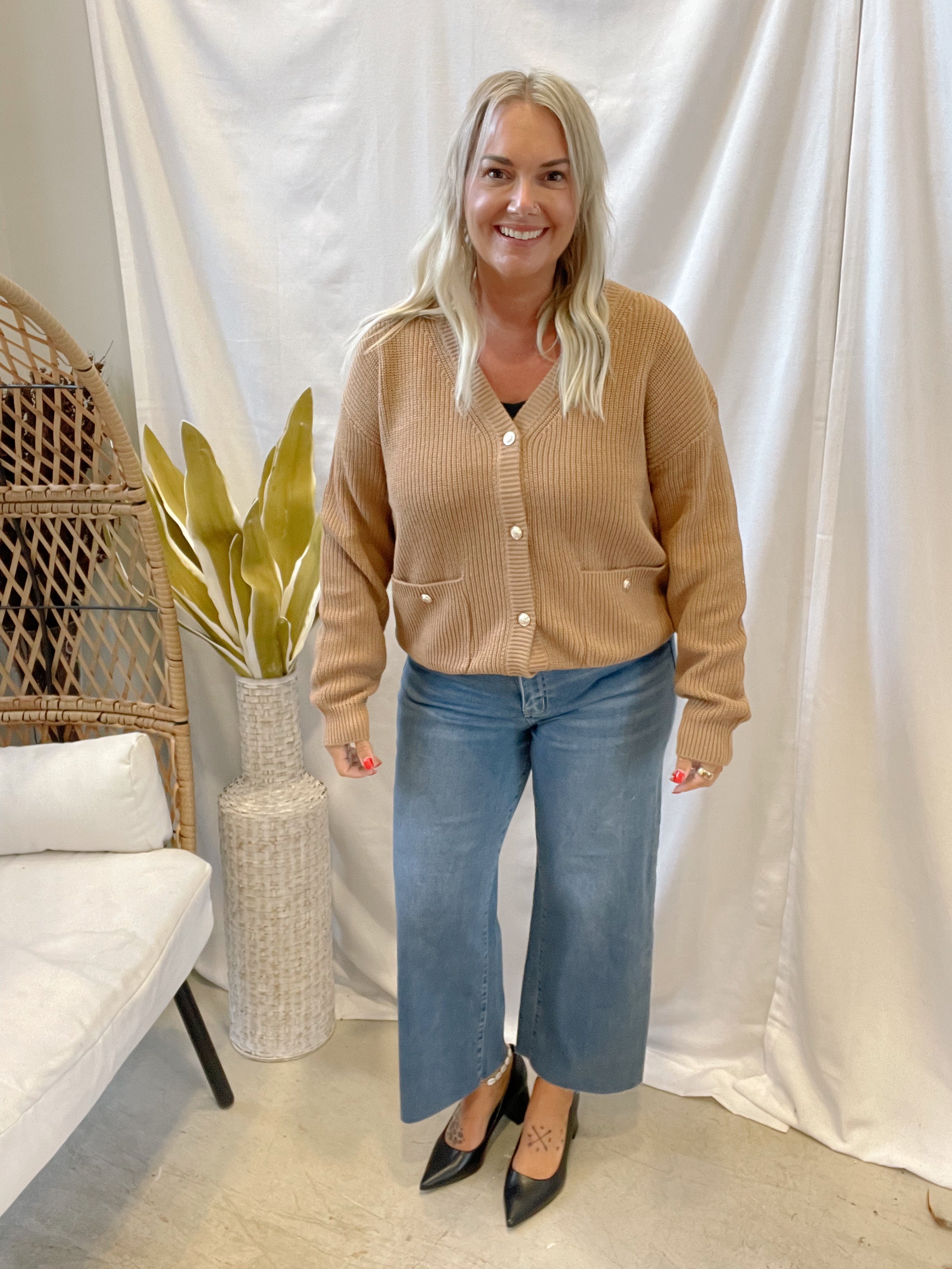 Vervet Right Super Soft Crop Wide Leg Jeans-Jeans-vervet-The Silo Boutique, Women's Fashion Boutique Located in Warren and Grand Forks North Dakota