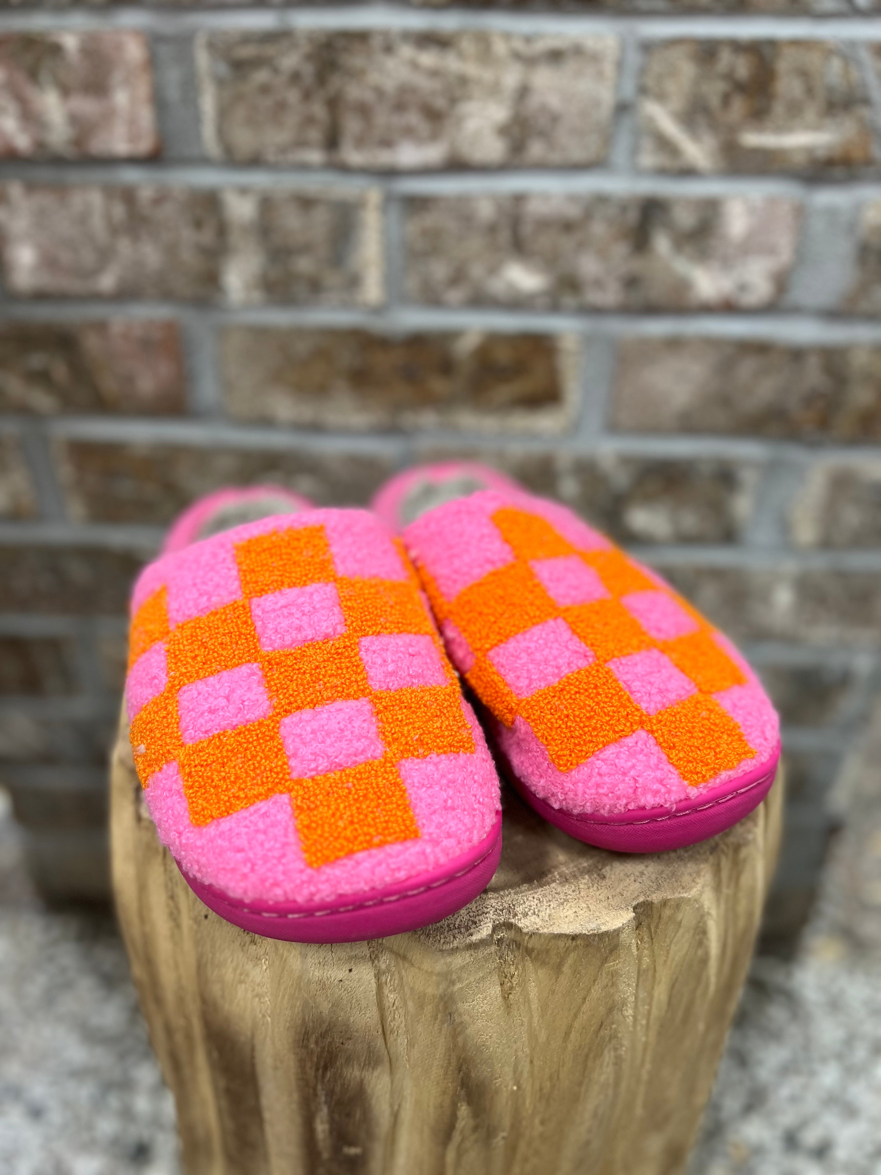 Babe Plush Slippers-Shoes-babe-The Silo Boutique, Women's Fashion Boutique Located in Warren and Grand Forks North Dakota