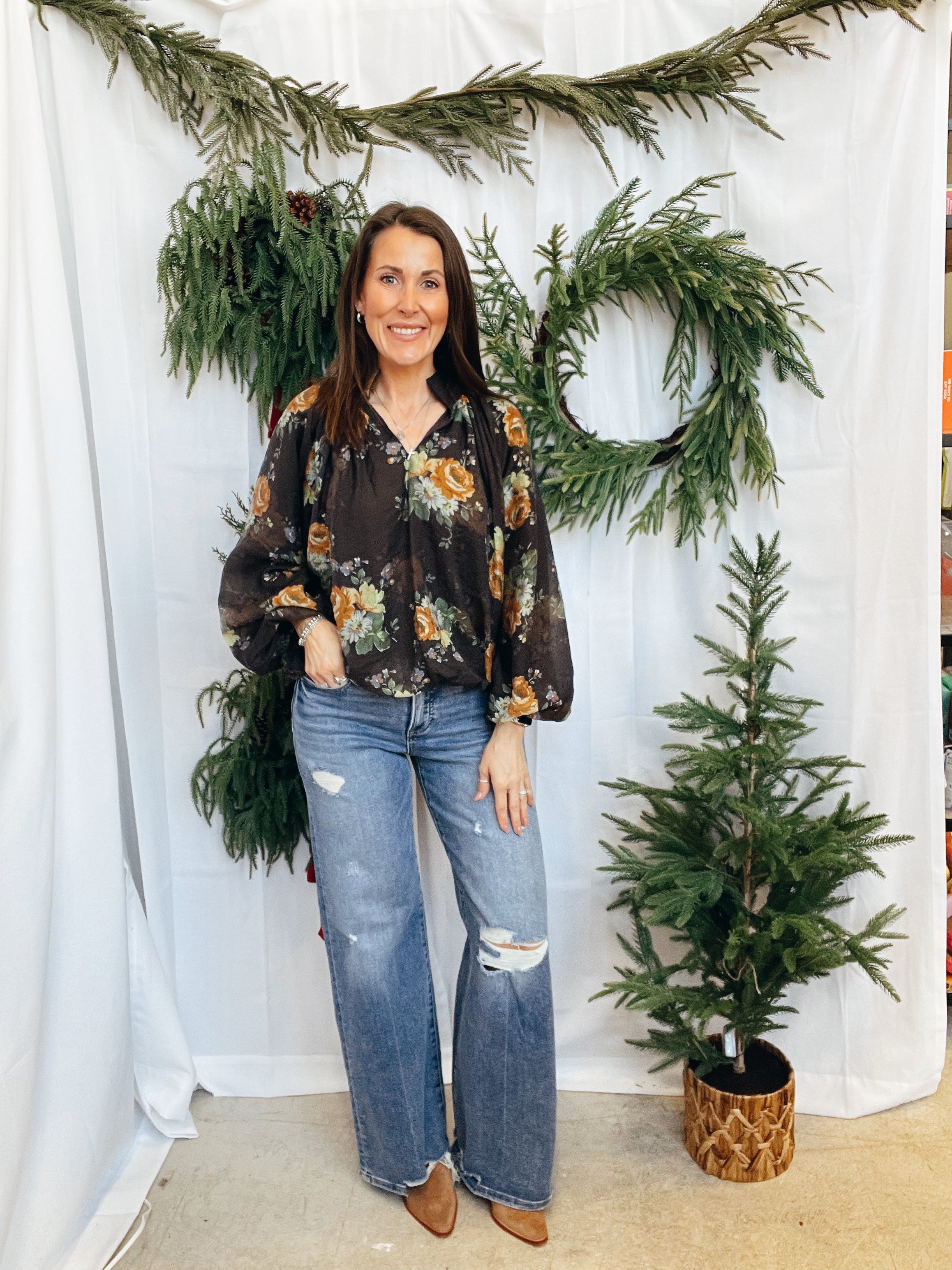 Floral V Neck Puff Sleeve Top-Short Sleeve Tops-entro-The Silo Boutique, Women's Fashion Boutique Located in Warren and Grand Forks North Dakota
