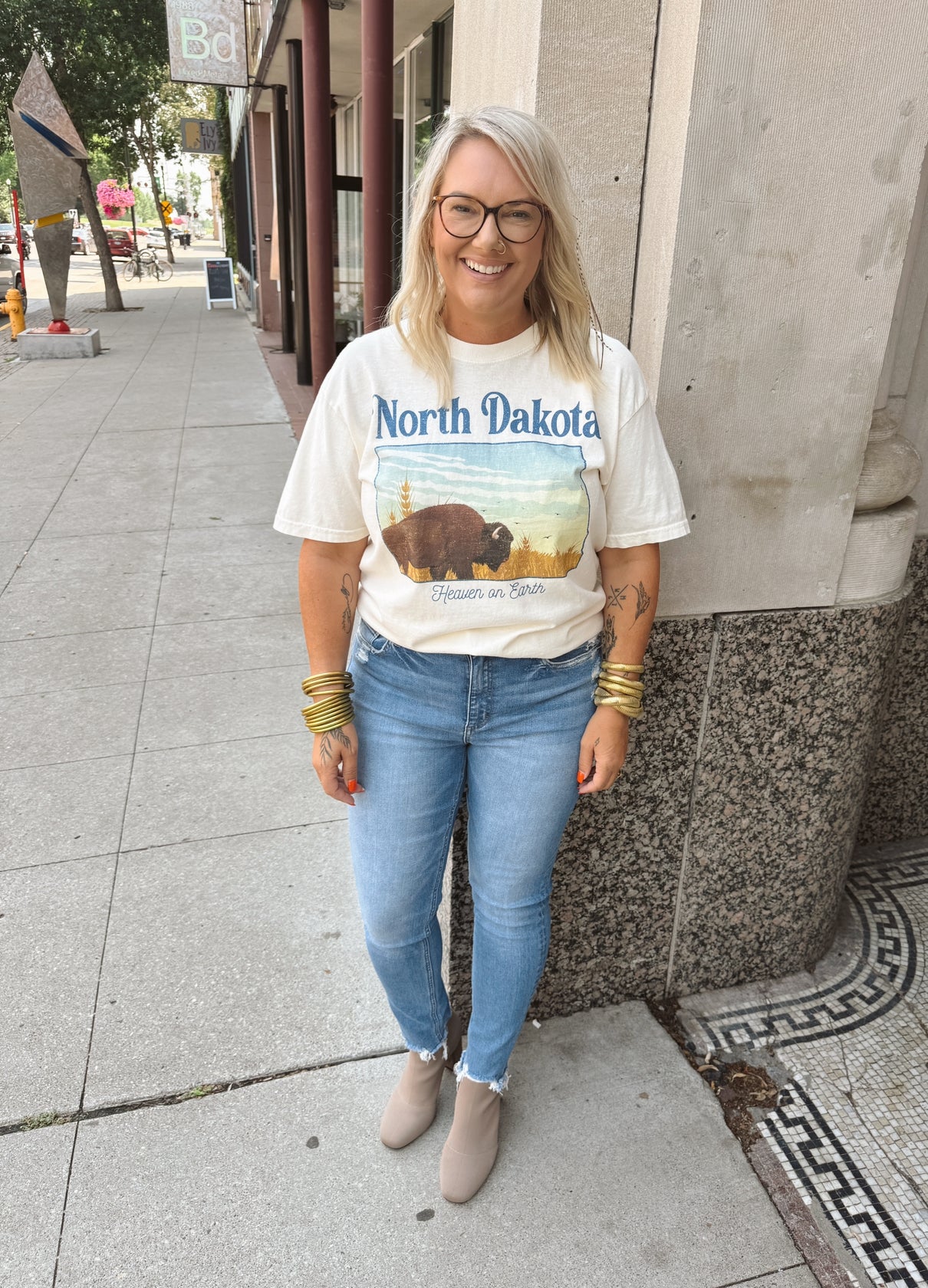 Ivory North Dakota Soft Wash Tee-Graphic Tees-benie-The Silo Boutique, Women's Fashion Boutique Located in Warren and Grand Forks North Dakota