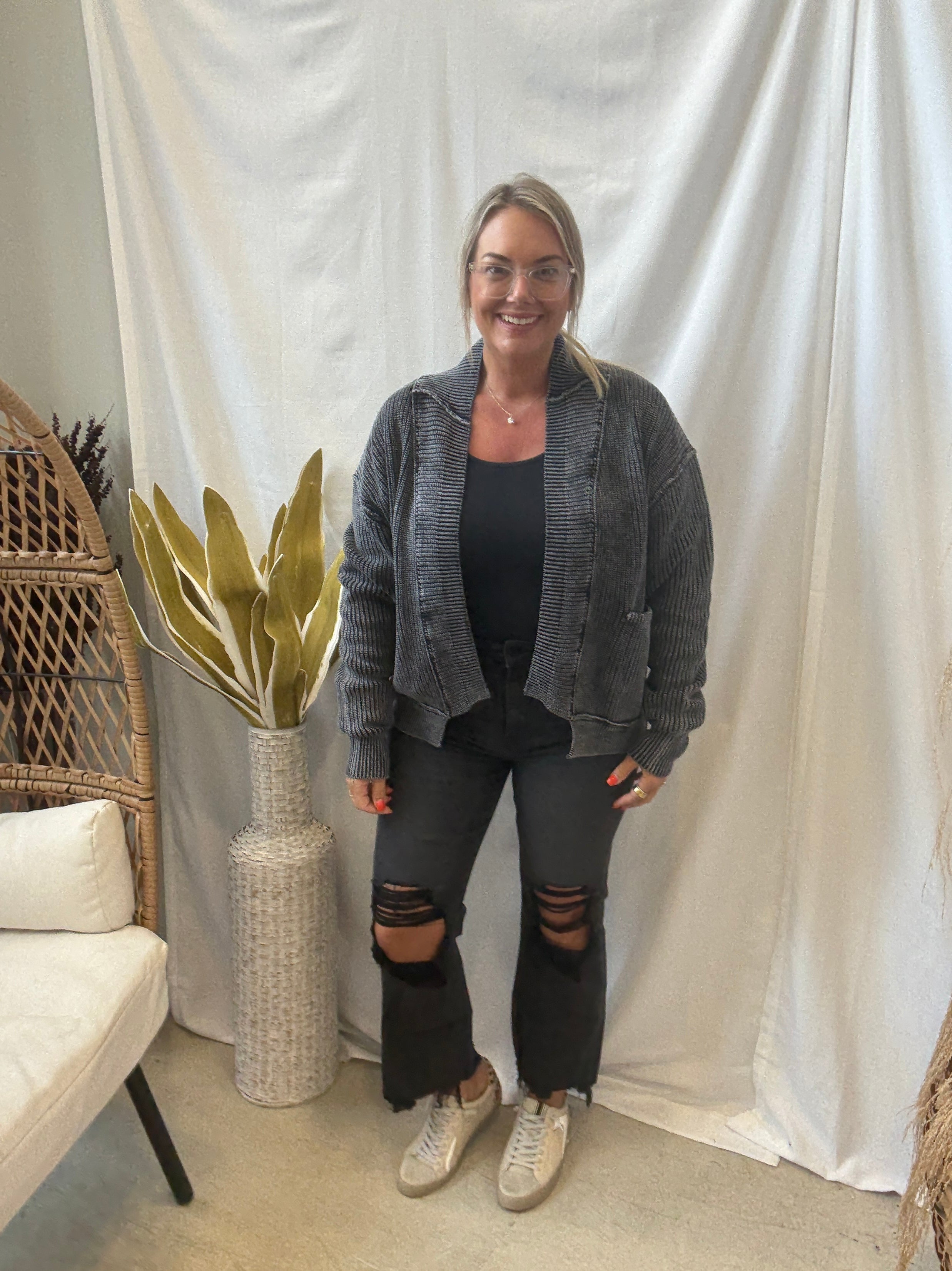 Zoe Black Destructed Washed Jeans-Jeans-Zenana-The Silo Boutique, Women's Fashion Boutique Located in Warren and Grand Forks North Dakota