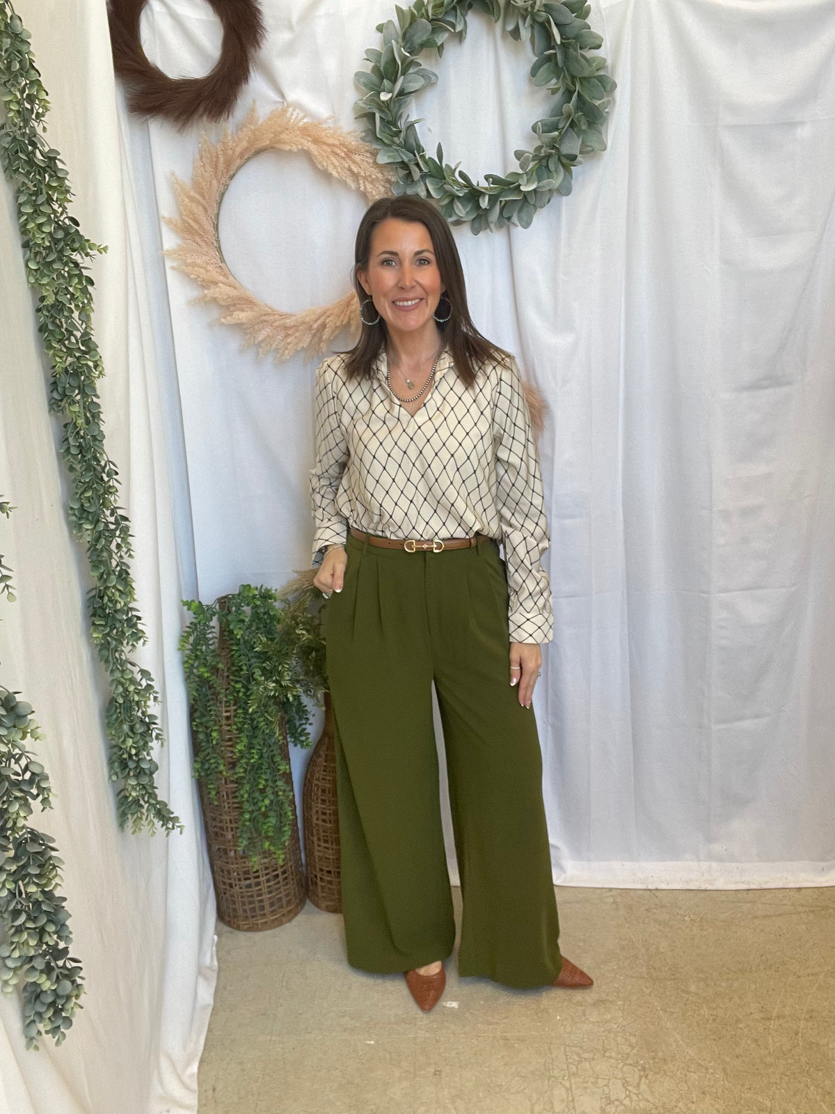 Nina Pants-Olive-Pants-ENTRO-The Silo Boutique, Women's Fashion Boutique Located in Warren and Grand Forks North Dakota
