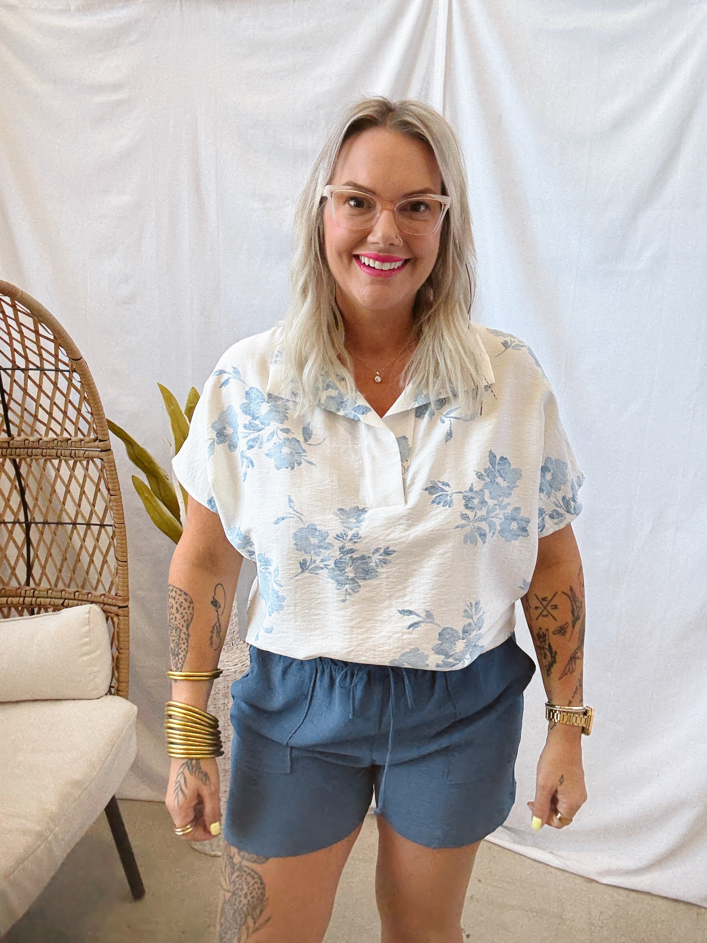 Leslie Blue Floral V Neck Top-Short Sleeve Tops-les amis-The Silo Boutique, Women's Fashion Boutique Located in Warren and Grand Forks North Dakota