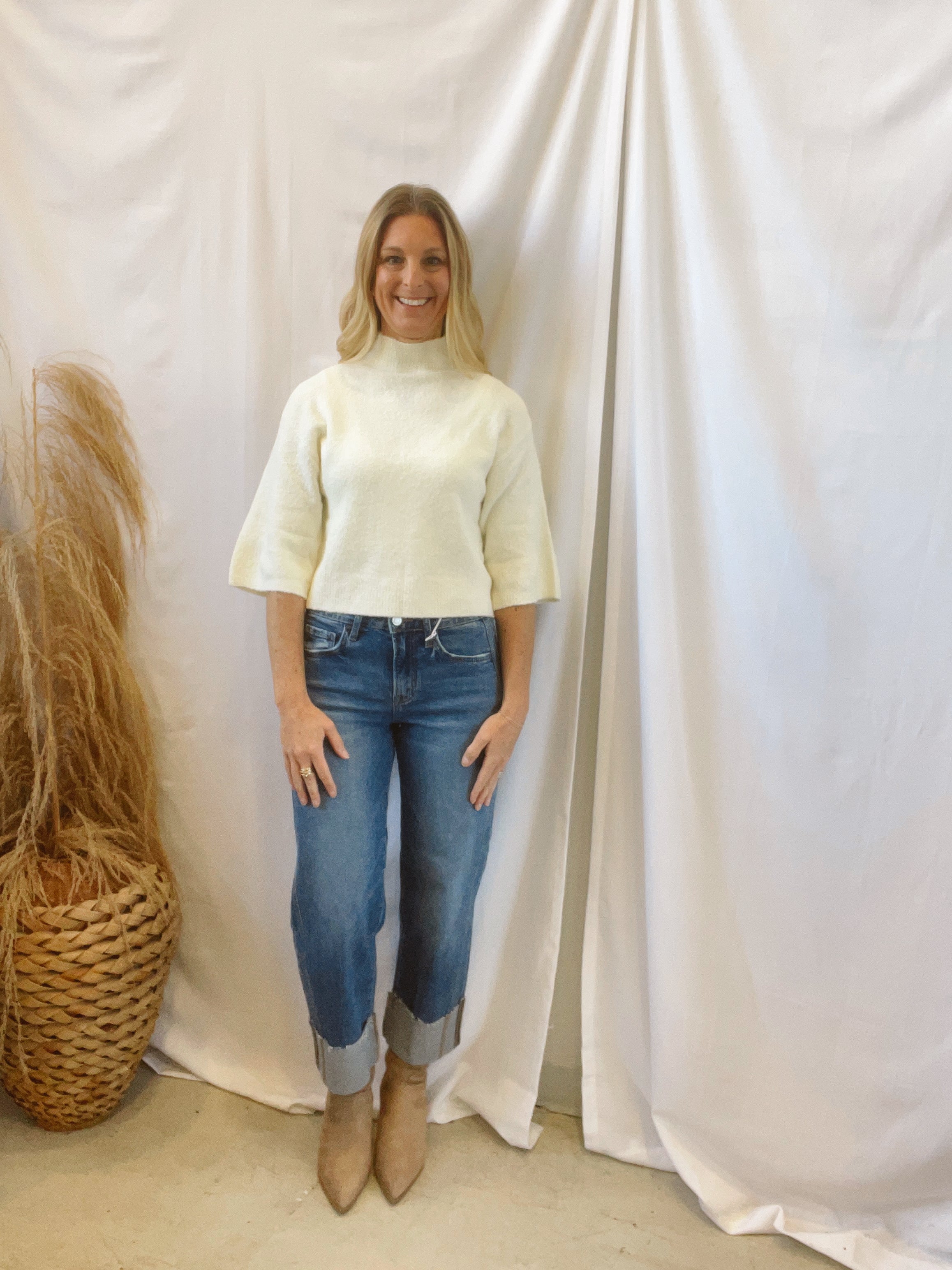 The Soft Quarter Sleeve Sweater-Cream-Sweaters-ENTRO-The Silo Boutique, Women's Fashion Boutique Located in Warren and Grand Forks North Dakota