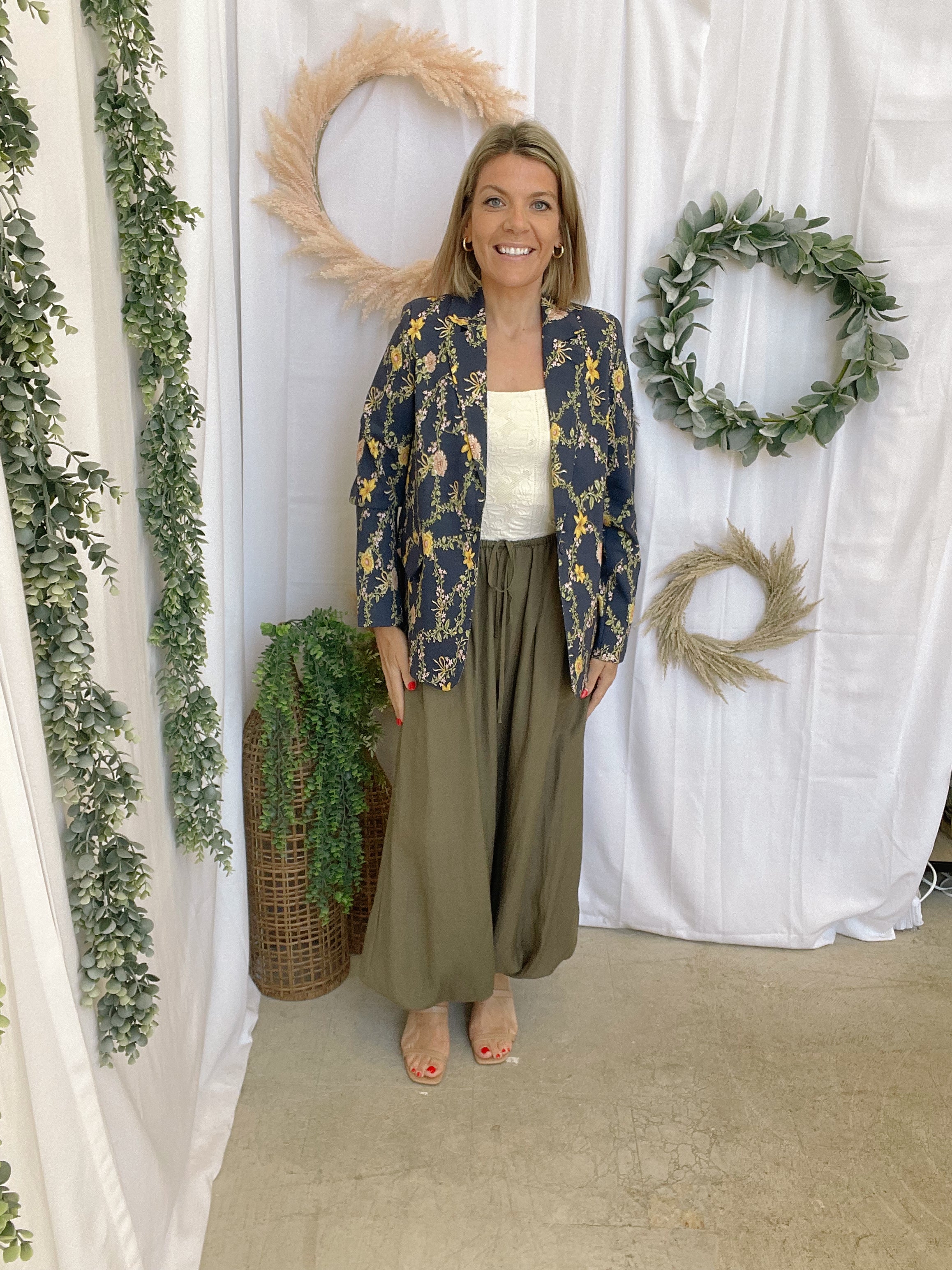 Curds Floral Blazer-Navy-Blazers-curds-The Silo Boutique, Women's Fashion Boutique Located in Warren and Grand Forks North Dakota