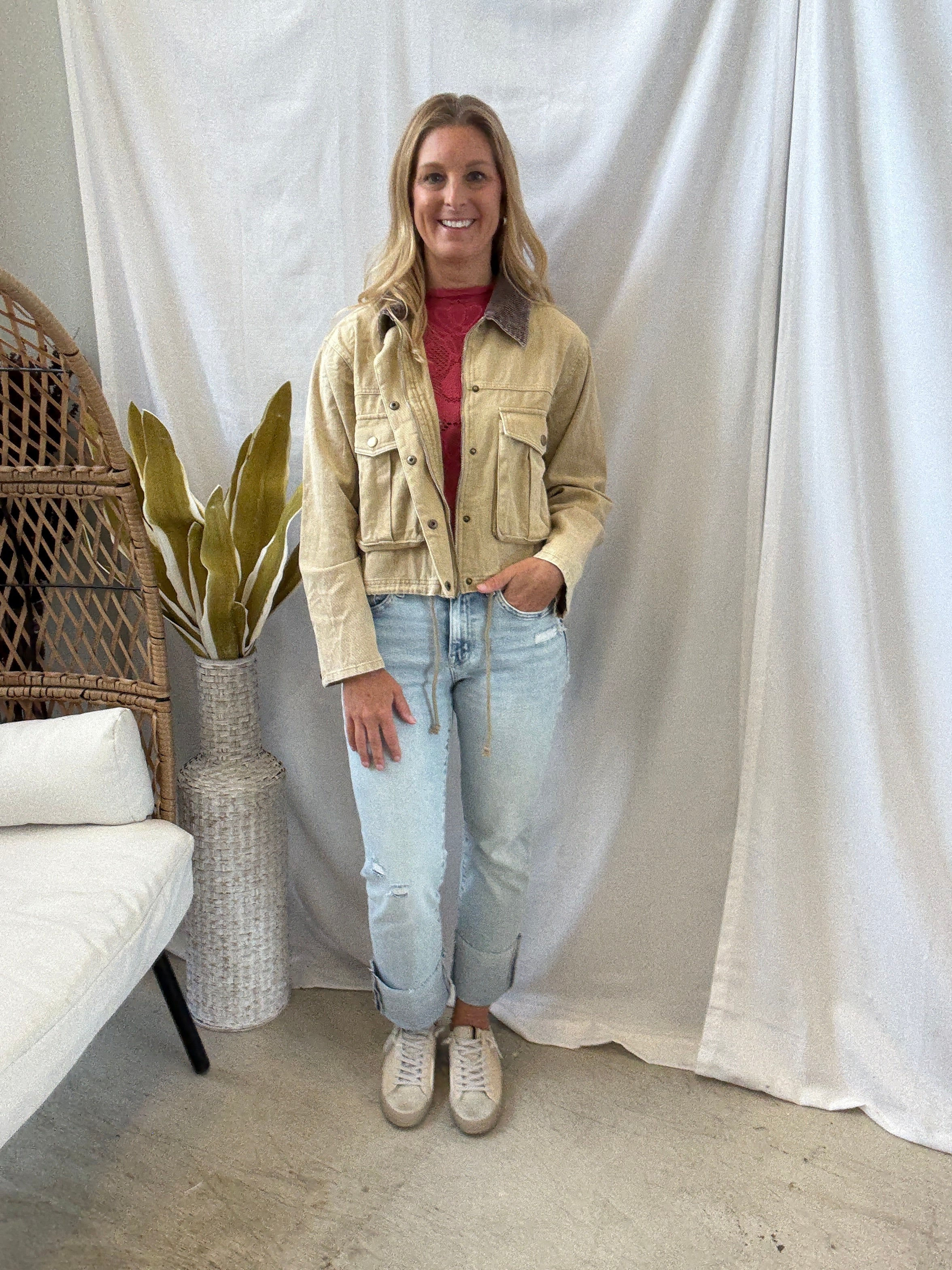 Vervet Wow Straight Crop Jeans-Jeans-vervet-The Silo Boutique, Women's Fashion Boutique Located in Warren and Grand Forks North Dakota