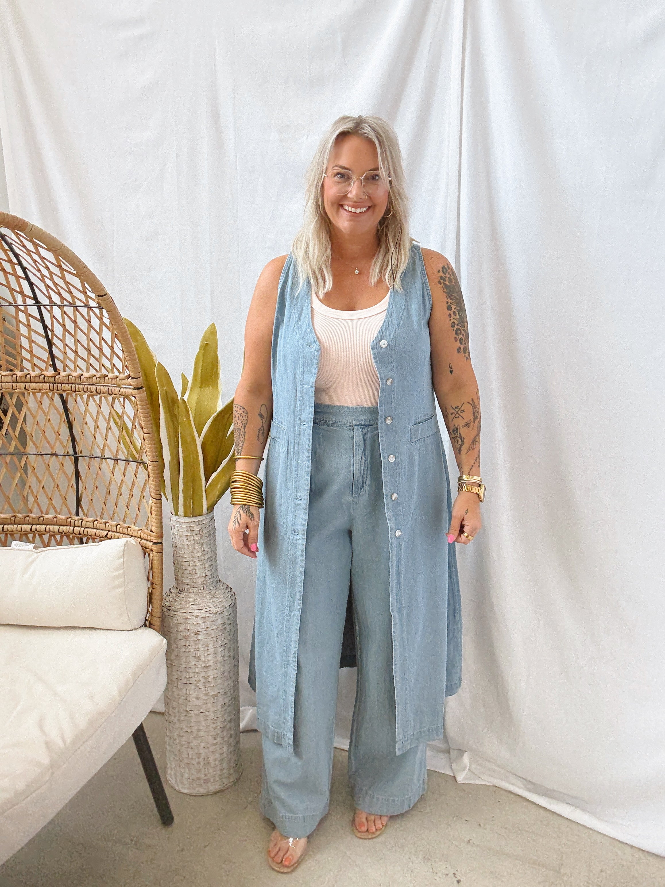 Denim Wide Leg Pants-Pants-gilli-The Silo Boutique, Women's Fashion Boutique Located in Warren and Grand Forks North Dakota