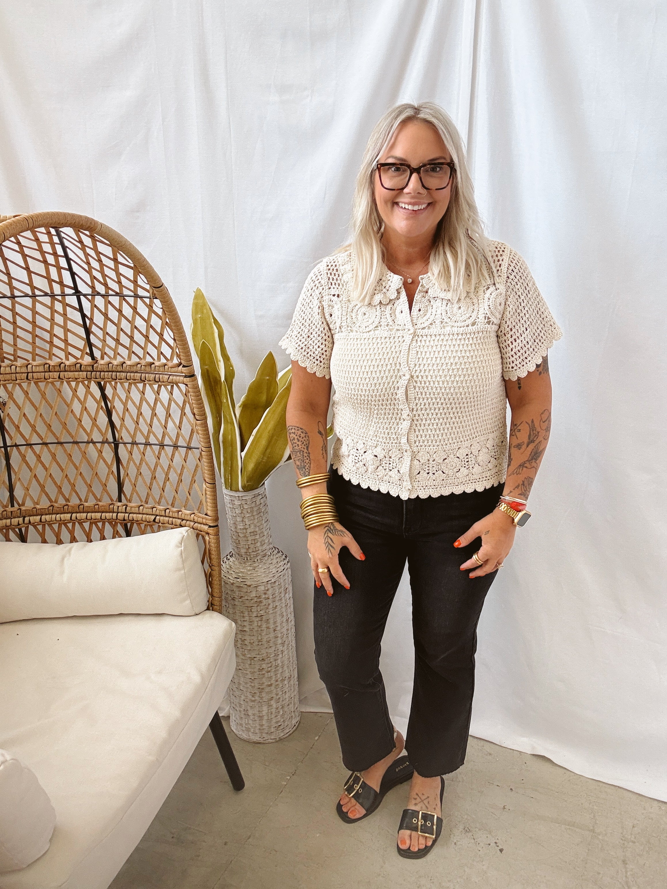 Crochet Collar Button Top-Final Sale-Short Sleeve Tops-hem and thread-The Silo Boutique, Women's Fashion Boutique Located in Warren and Grand Forks North Dakota
