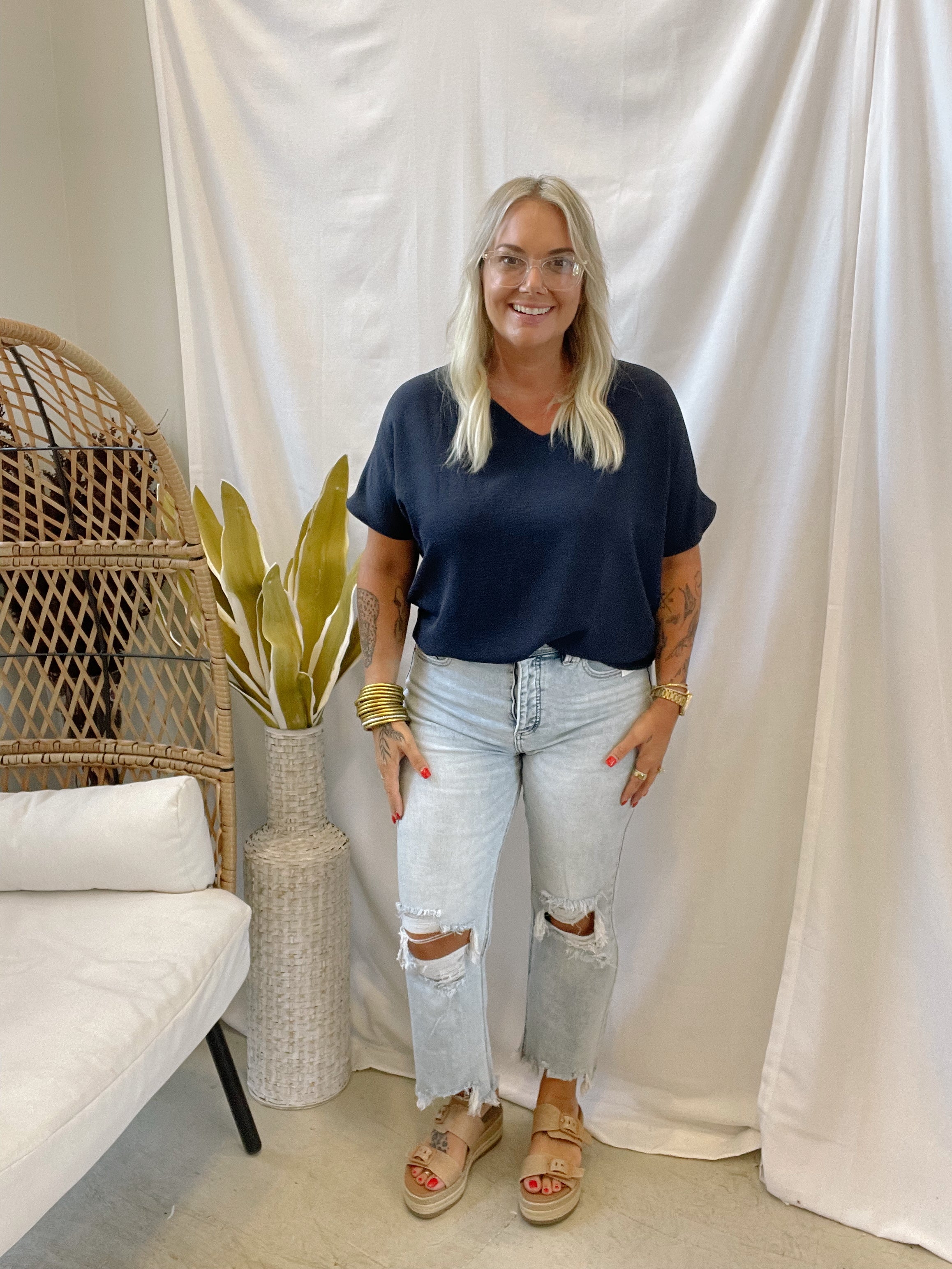 The Classic V Neck Short Sleeve Top-Navy-Short Sleeve Tops-ENTRO-The Silo Boutique, Women's Fashion Boutique Located in Warren and Grand Forks North Dakota