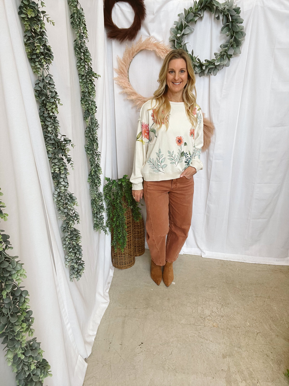 Angie Botanic Print Sweatshirt-sweashirts-hem and thread-The Silo Boutique, Women's Fashion Boutique Located in Warren and Grand Forks North Dakota