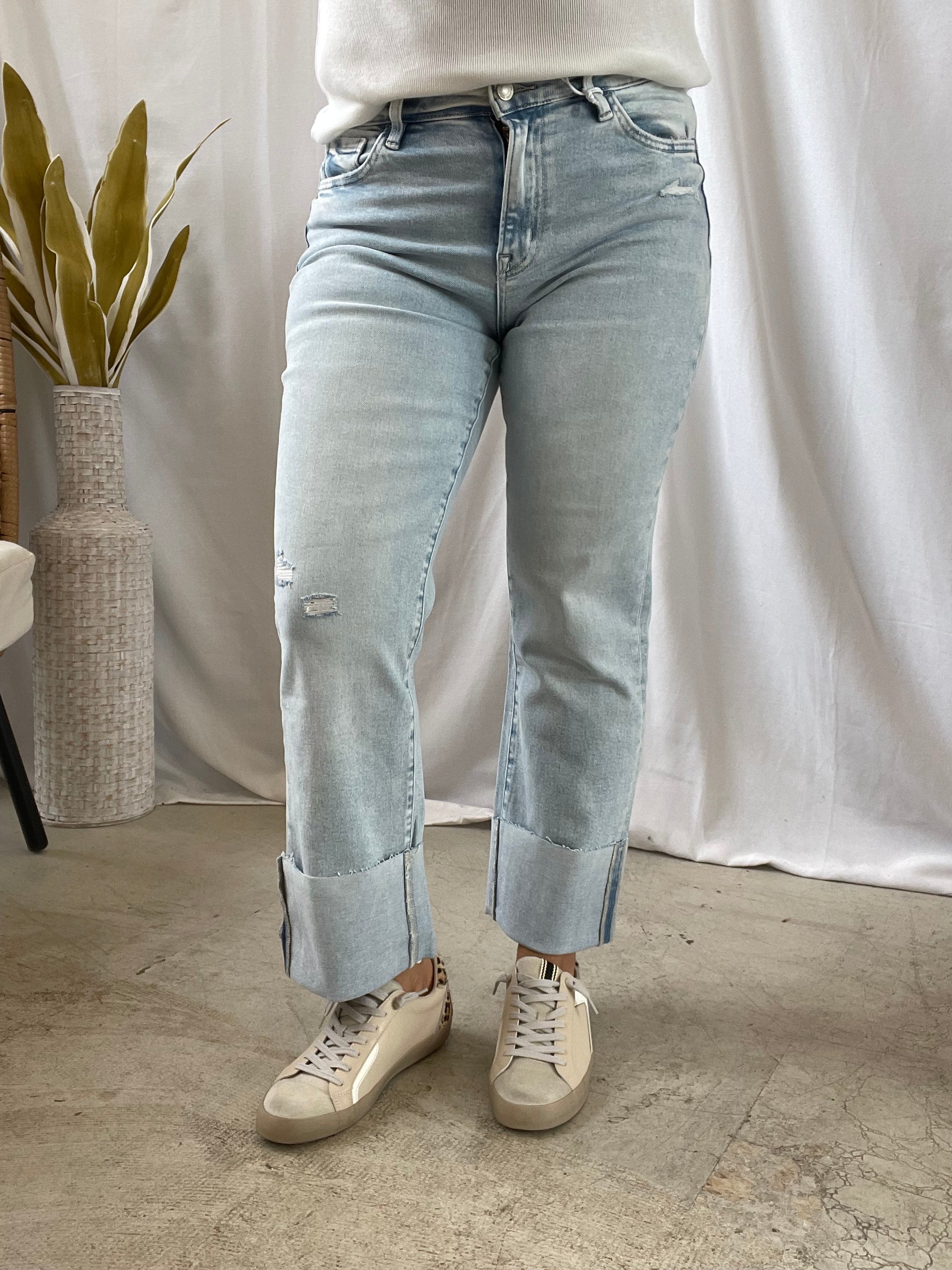 Vervet Wow Straight Crop Jeans-Jeans-vervet-The Silo Boutique, Women's Fashion Boutique Located in Warren and Grand Forks North Dakota