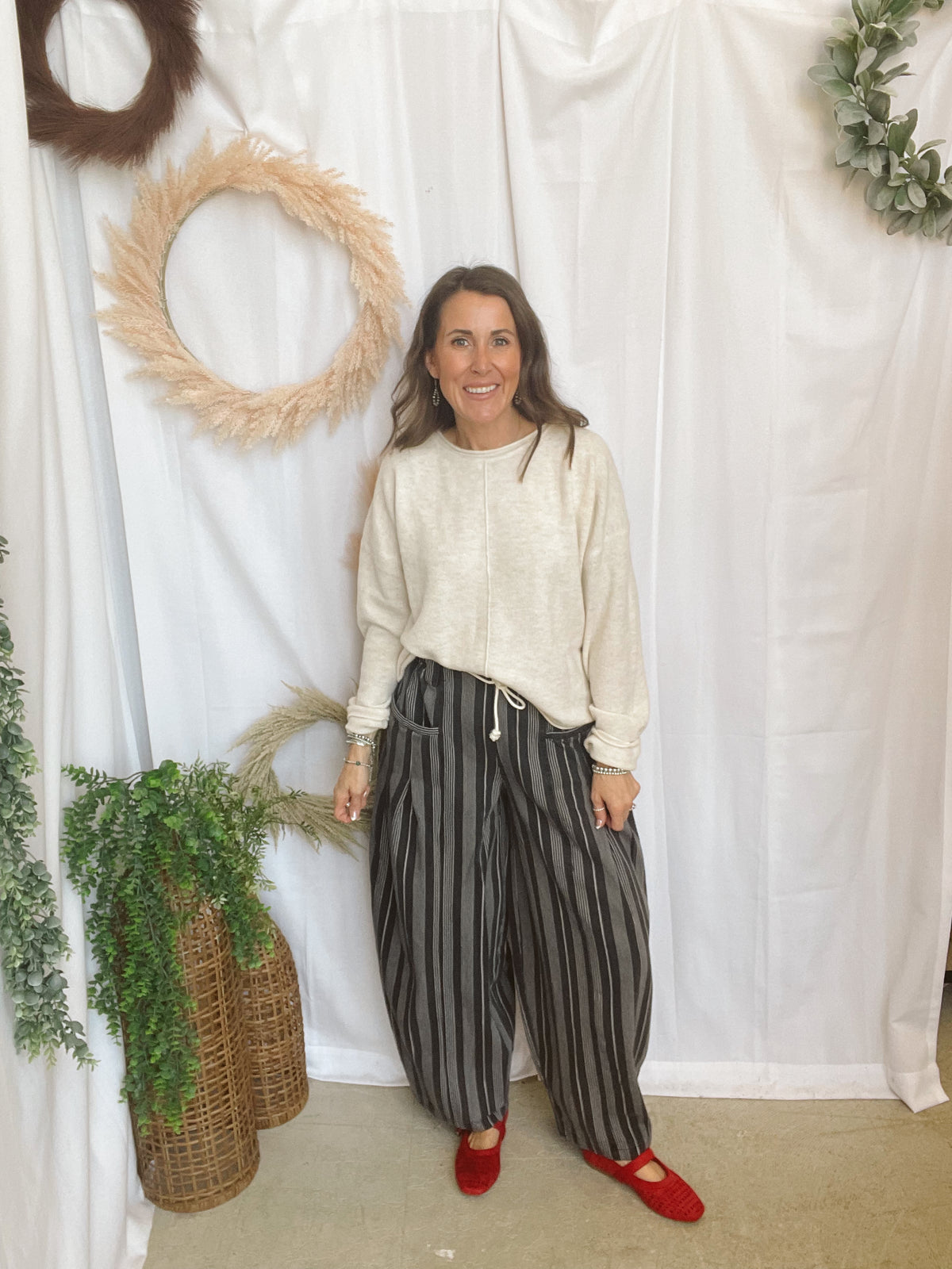 Billie Center Seam Sweater-Oatmeal-Sweaters-blu pepper-The Silo Boutique, Women's Fashion Boutique Located in Warren and Grand Forks North Dakota