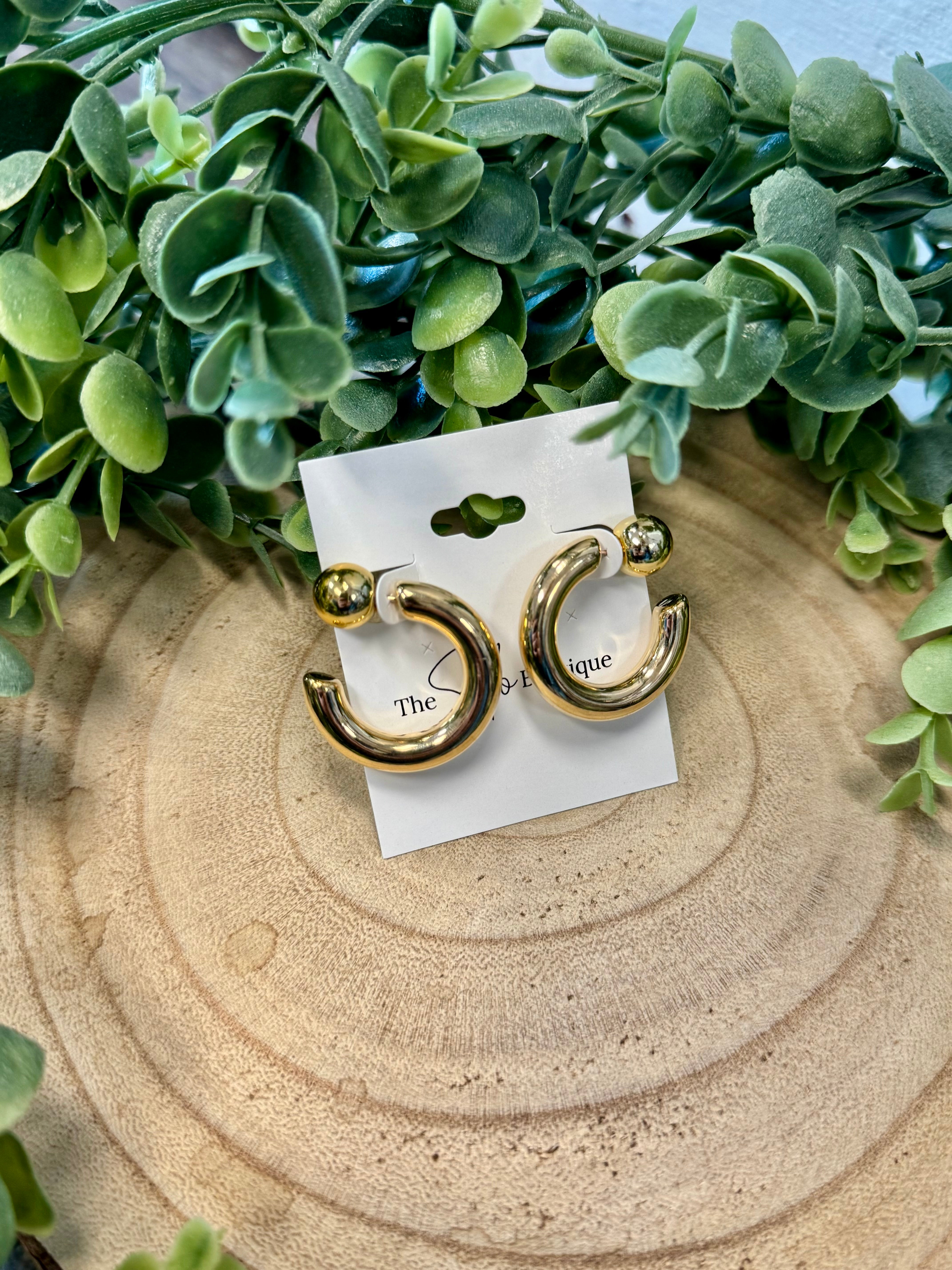 Ball End Gold Hoops-Earrings-Fame-The Silo Boutique, Women's Fashion Boutique Located in Warren and Grand Forks North Dakota