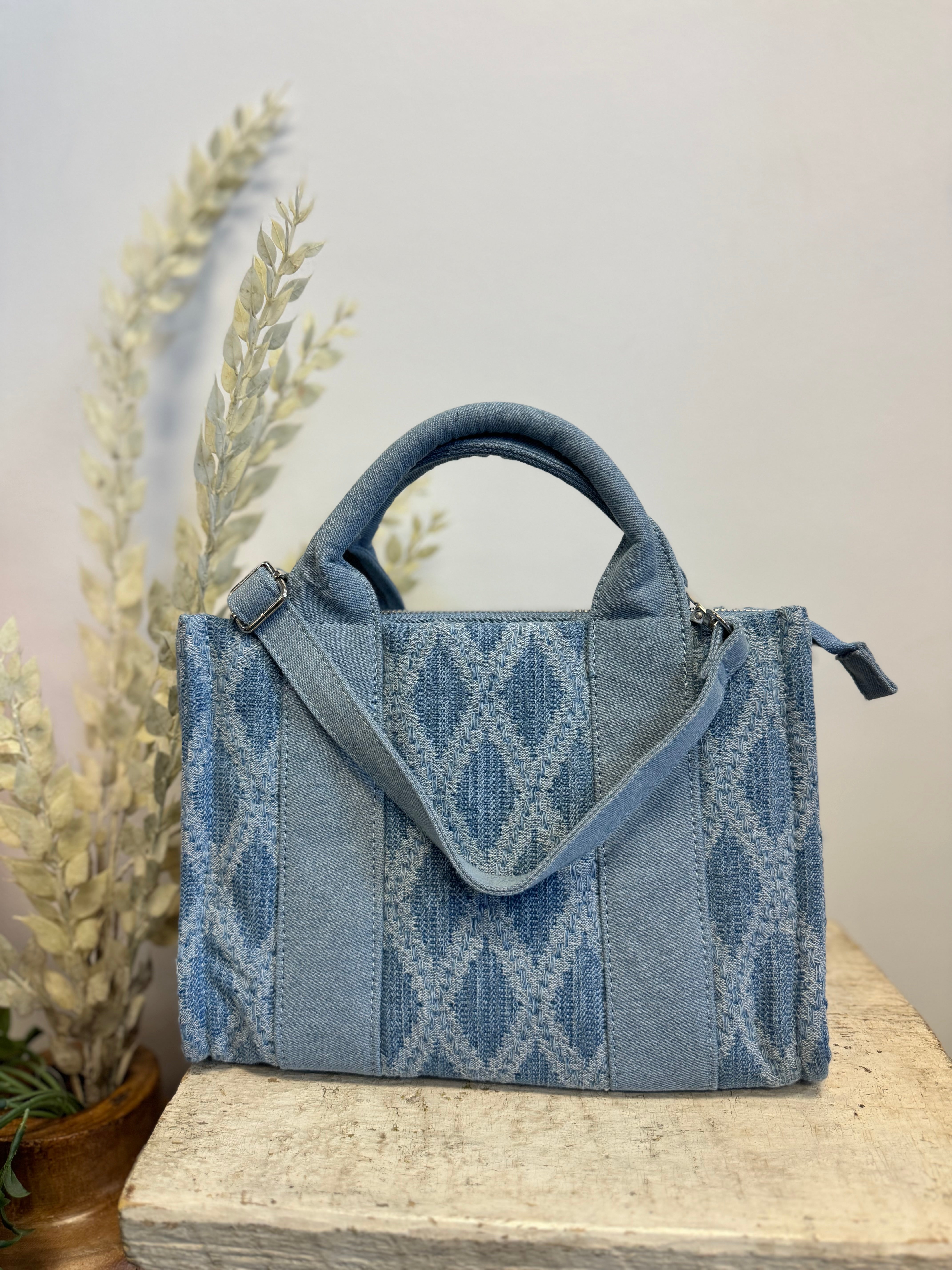 Denim Tote Purse-Purses-Fame-The Silo Boutique, Women's Fashion Boutique Located in Warren and Grand Forks North Dakota