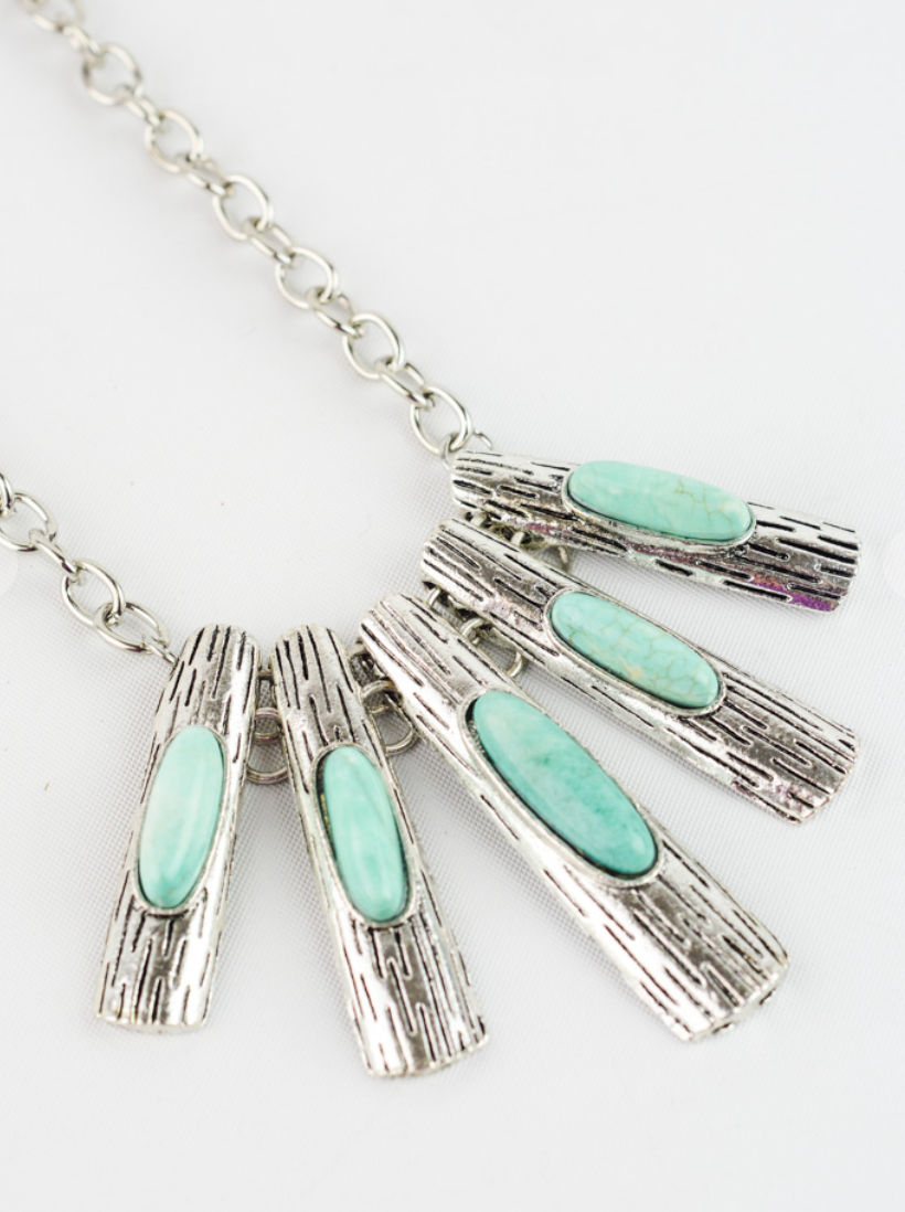 Turquoise Bib Necklace-Necklaces-Leto-The Silo Boutique, Women's Fashion Boutique Located in Warren and Grand Forks North Dakota